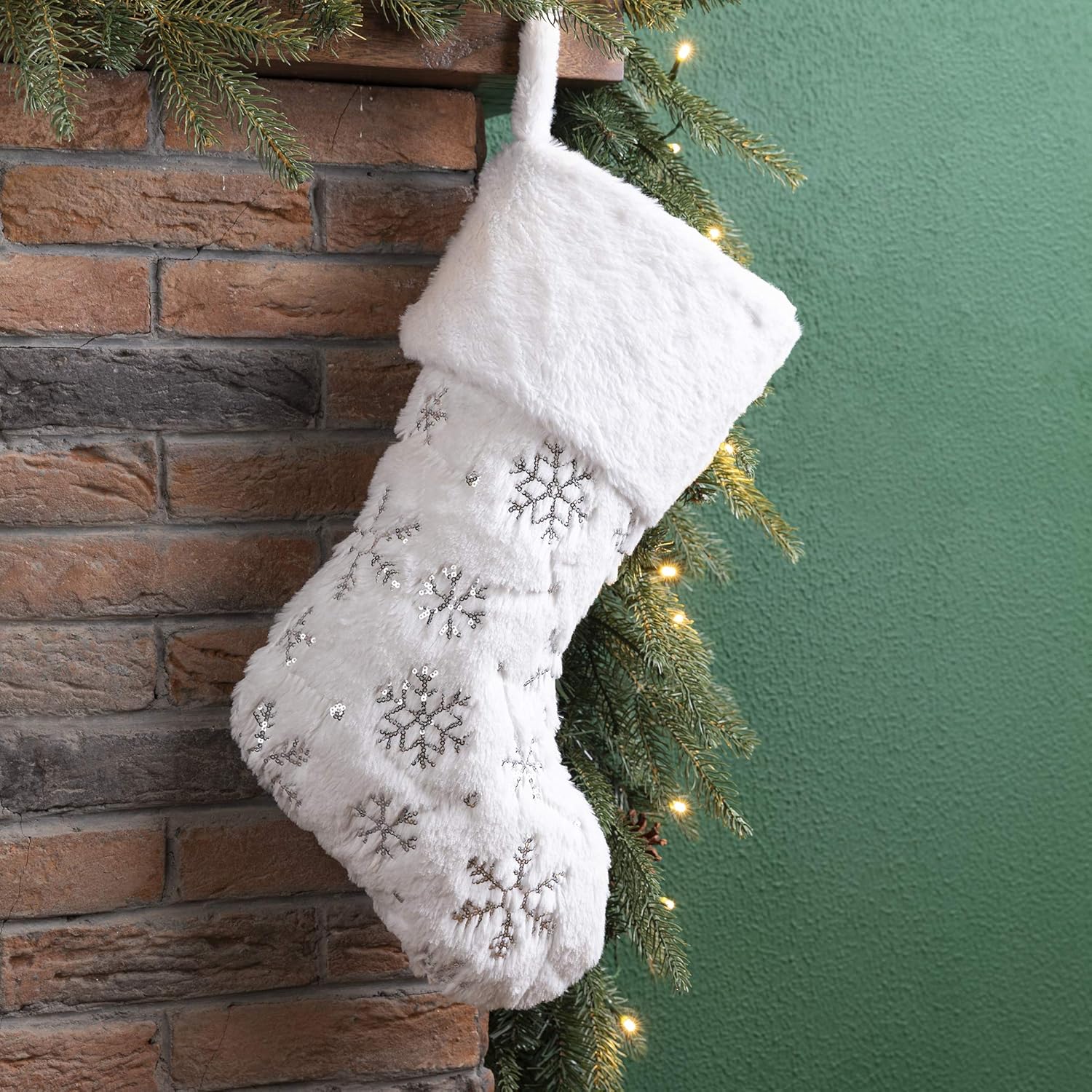 Glitzhome 19 L Handmade Hooked Dog Christmas Stocking for Family Holiday Season Party Decor
