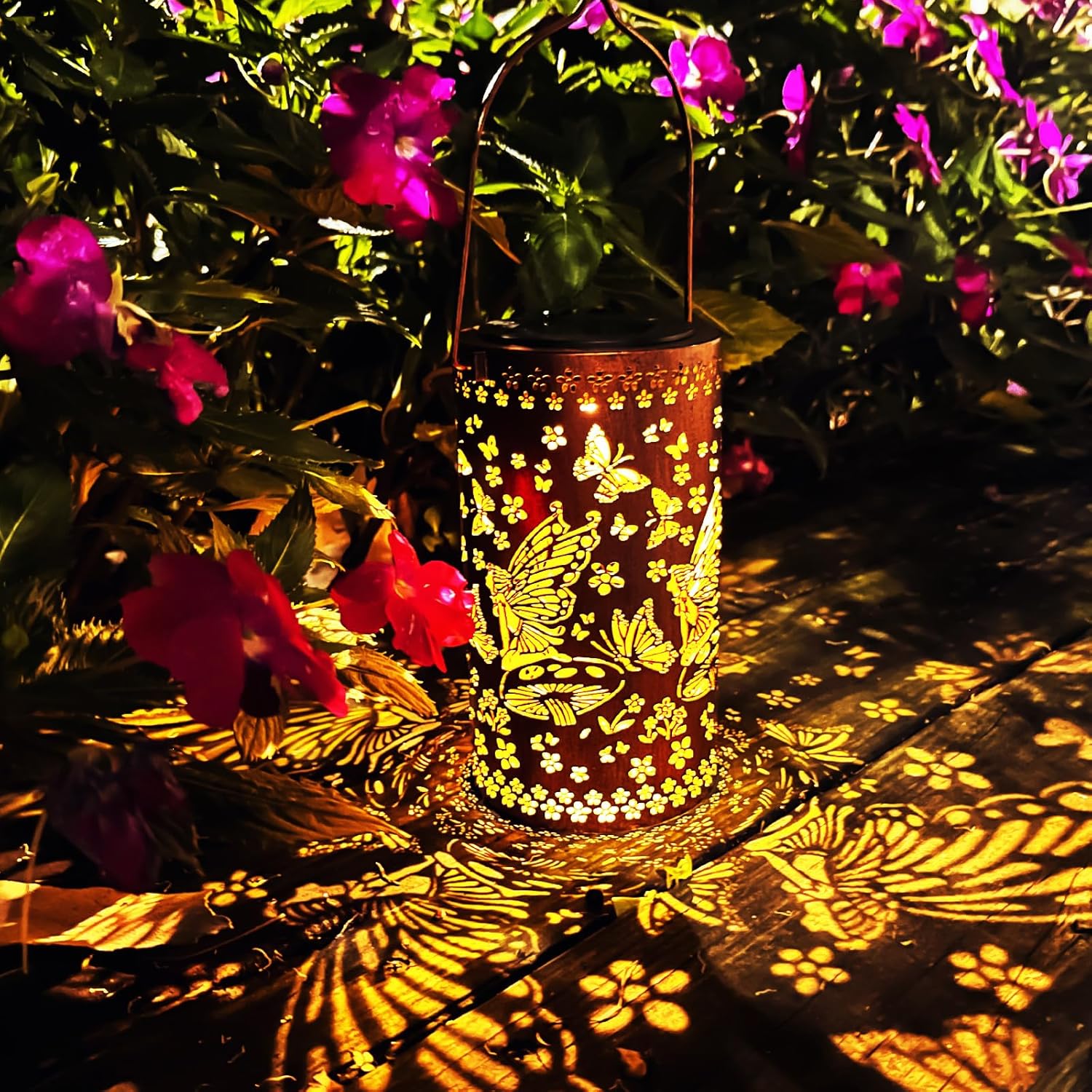 Christmas Gifts For women,Solar Lanterns Outdoor Hanging Lantern Lights, Dragonfly Hollowed-Out Metal Decor Lantern, Waterproof LED Decorative Garden Light - Delicate Garden Decoration for Patio, Yard