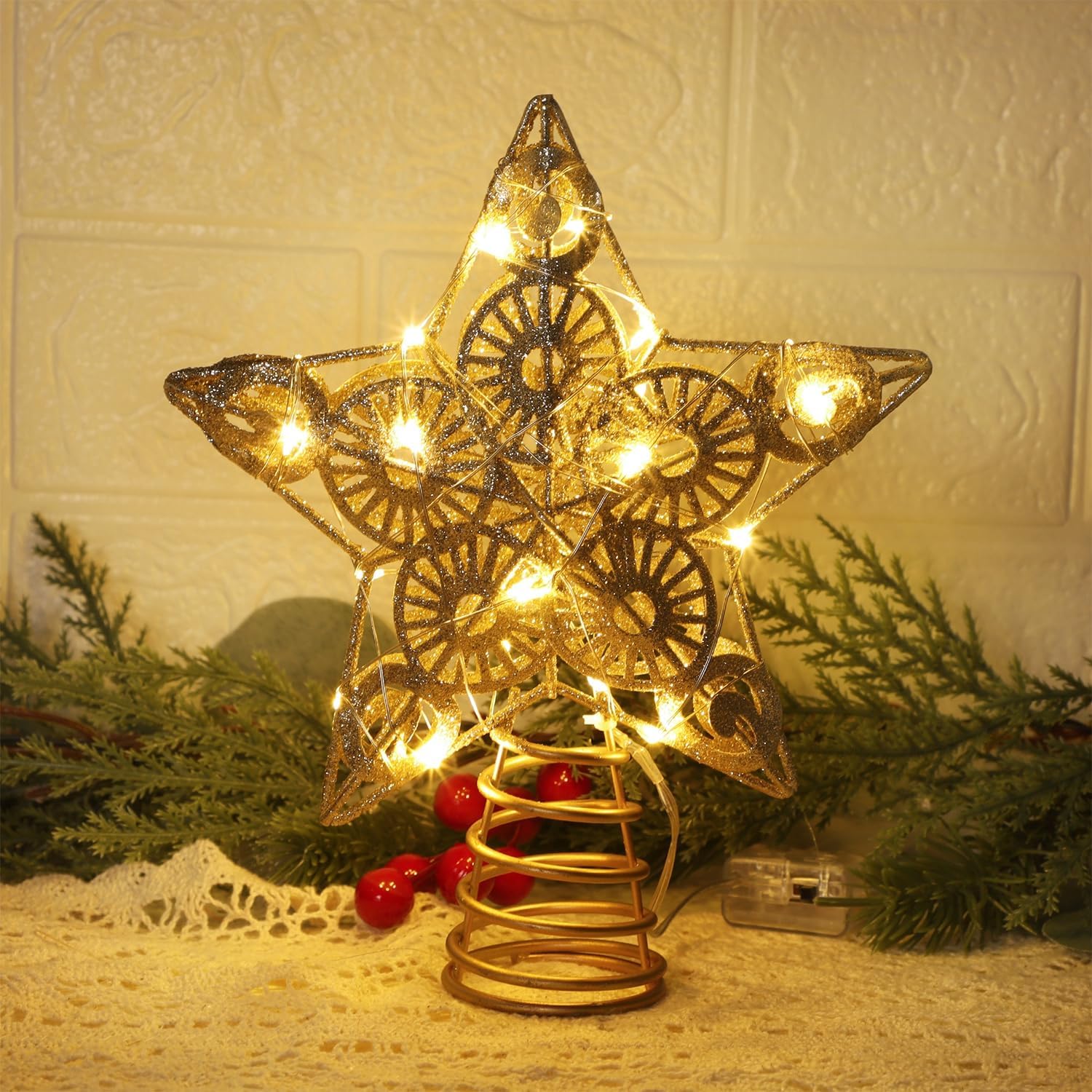Juegoal Star Tree Topper with 20 LED Lights, Metal Golden Lighted Treetop Ornaments, Battery Powered Light Up Christmas Tree Decorations, 6.5 x 6.5 Inches