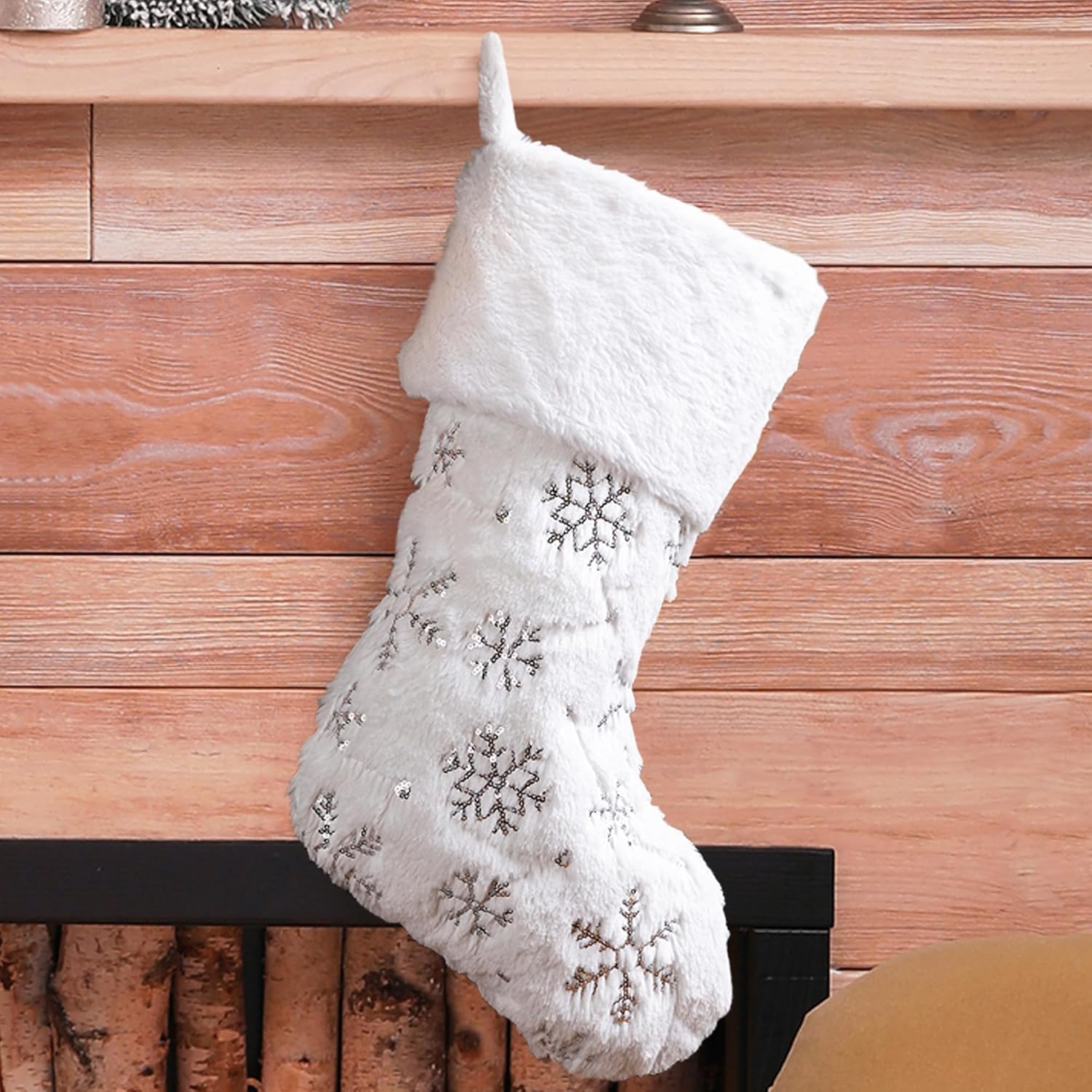 Glitzhome 19 L Handmade Hooked Dog Christmas Stocking for Family Holiday Season Party Decor