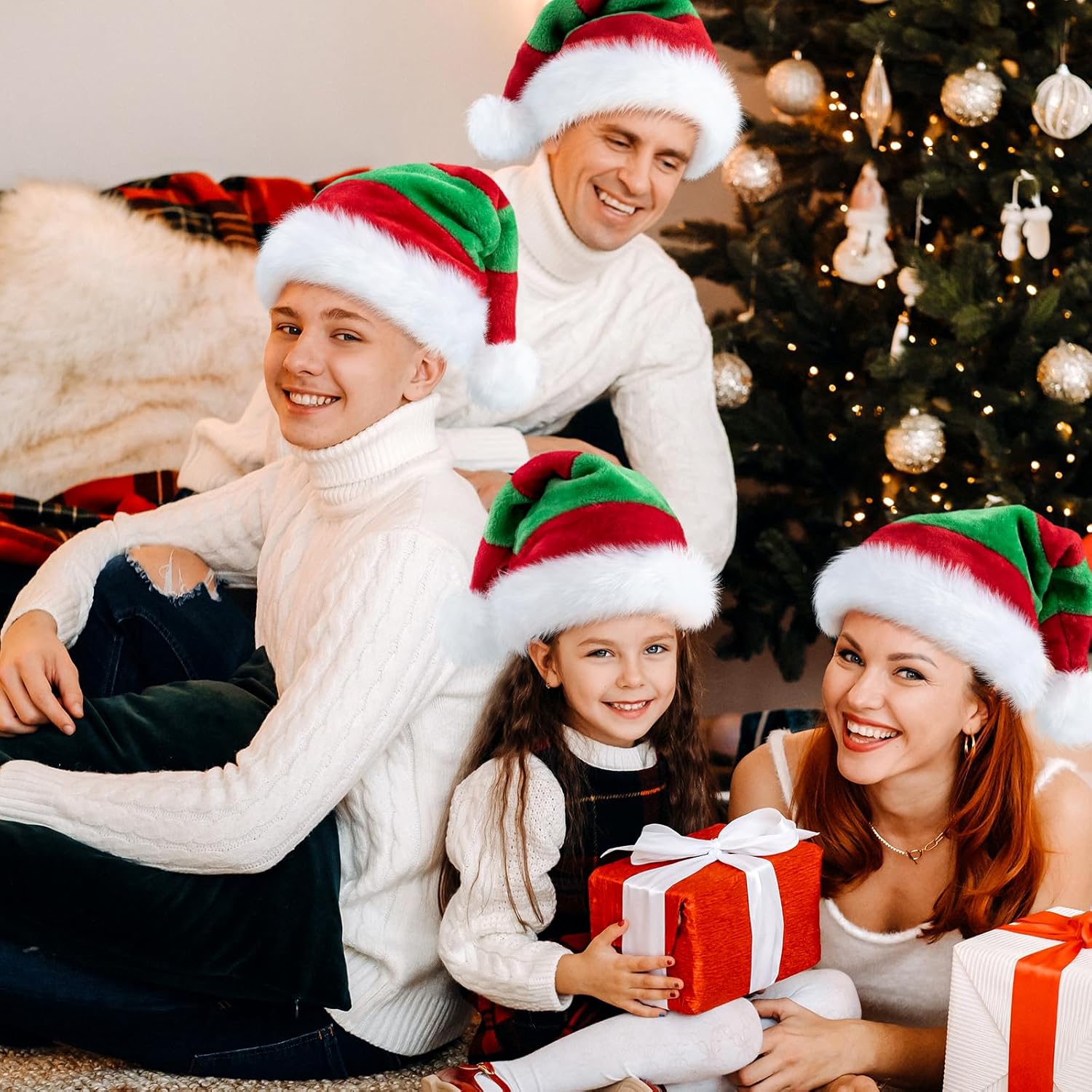 Christmas Santa Hat for Adults, Thicken Soft Velvet Comfort Classic Santa Claus Hat for New Year Party Headwear Holiday