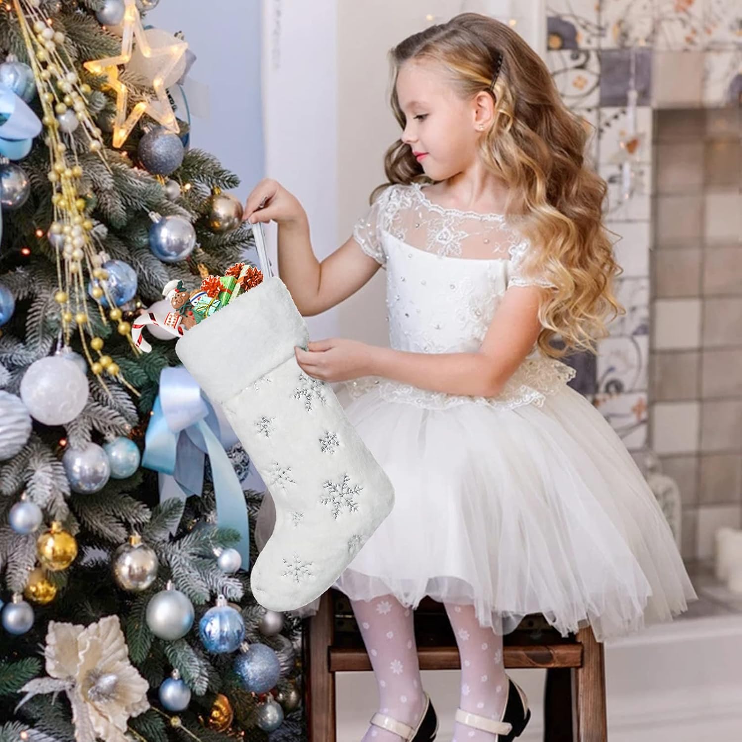 Dremisland 4 Pack Christmas Stockings - 20 Inch Cream White Faux Fur Xmas Stockings with Silver Sequin Snowflakes Super Soft Thick Plush Xmas Stockings for Christmas Decoration Holiday Decor (Sliver)