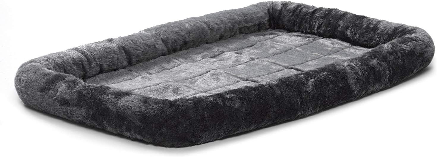 18L-Inch White Fleece Dog or Cat Bed with Comfortable Bolster, Ideal for Toy Dog Breeds & Fits an 18-Inch Crate, Easy Maintenance Machine Wash & Dry