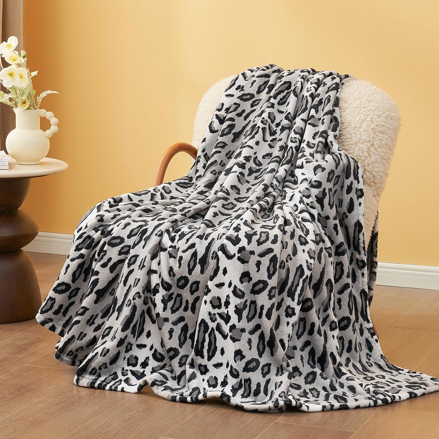 Cozy Bliss Cow Print Fuzzy Throw Blanket for Couch - Thick Soft Warm Non Shedding Fleece Blankets for Western Décor Room, for Kids, Women Men Girls, Teal Blue 50*60