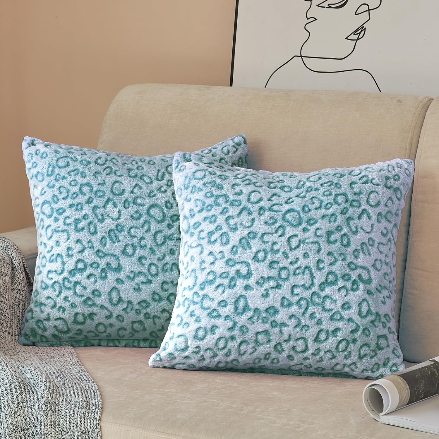 FY Fiber House Set of 2 Leopard Print Pillow Cover Cheetah Decorative Throw Pillow Covers Flannel Fleece Pillowcases for Couch Bed Sofa, 18 x 18 Inch, Pink