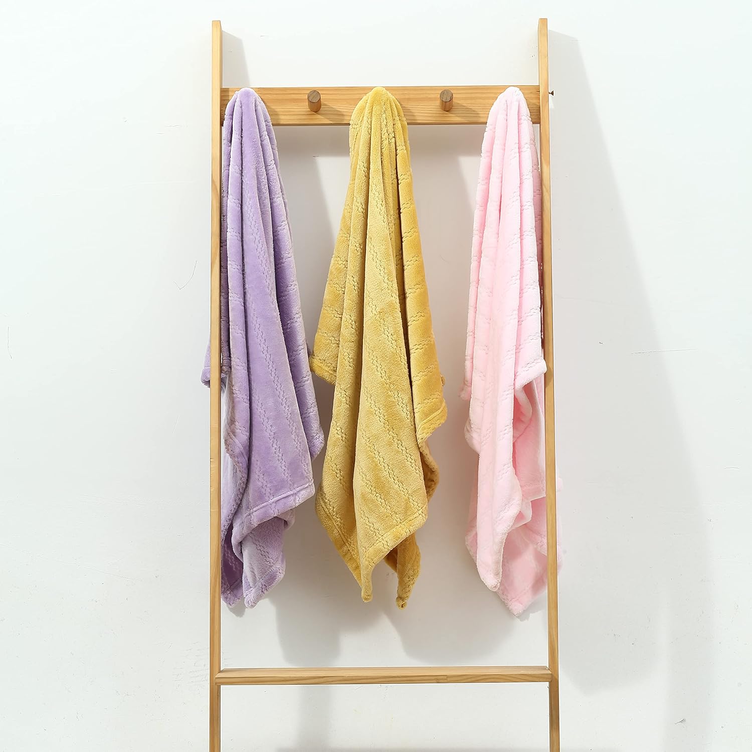 CREVENT Minky Baby Blanket for Girls Boys, Soft Plush Receiving Blanket for Newborns - 76x102cm (Animal)