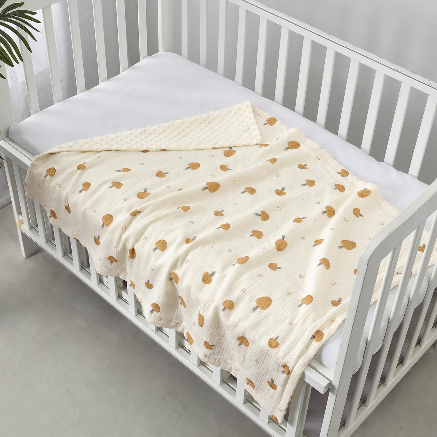 CREVENT Minky Baby Blanket for Girls Boys, Soft Plush Receiving Blanket for Newborns - 76x102cm (Animal)