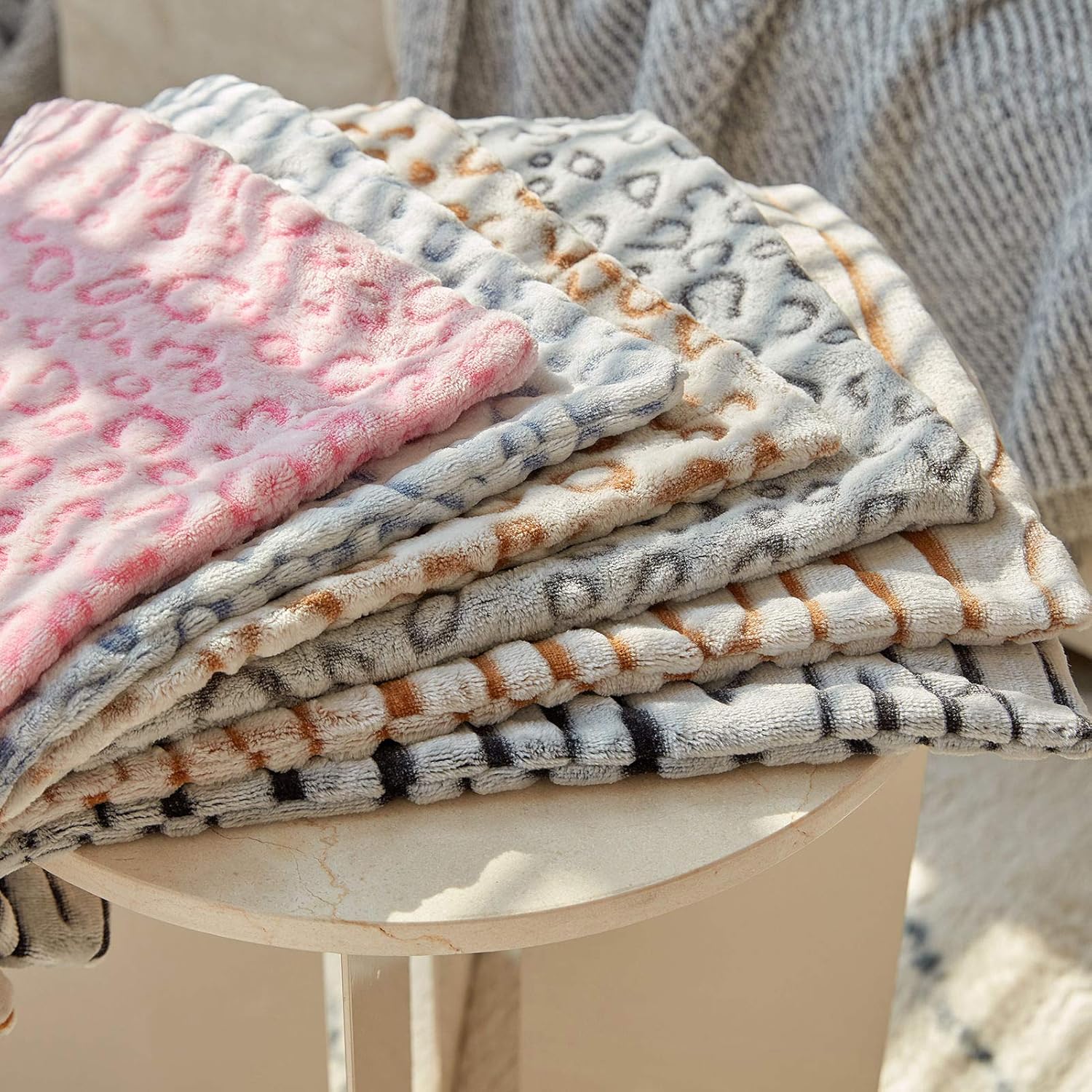 FY Fiber House Set of 2 Leopard Print Pillow Cover Cheetah Decorative Throw Pillow Covers Flannel Fleece Pillowcases for Couch Bed Sofa, 18 x 18 Inch, Pink