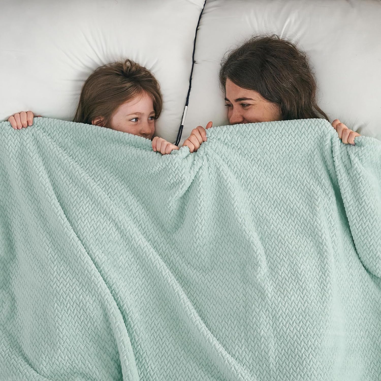 NEWCOSPLAY Super Soft Throw Blanket Deep Purple Rainbow Premium Silky Flannel Fleece Leaves Pattern Lightweight Bed Blanket All Season Use (Deep Purple Rainbow, Throw(50x60))