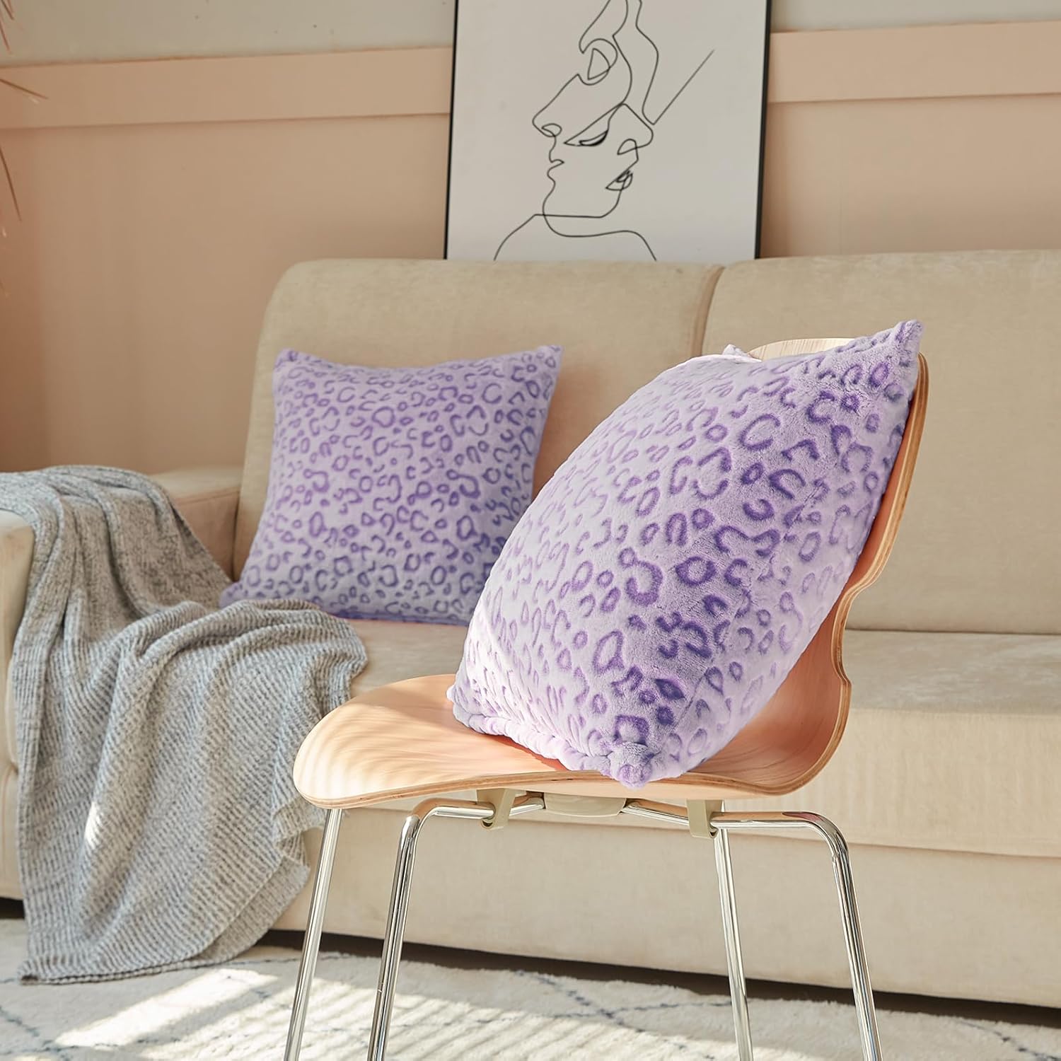 FY Fiber House Set of 2 Leopard Print Pillow Cover Cheetah Decorative Throw Pillow Covers Flannel Fleece Pillowcases for Couch Bed Sofa, 18 x 18 Inch, Pink