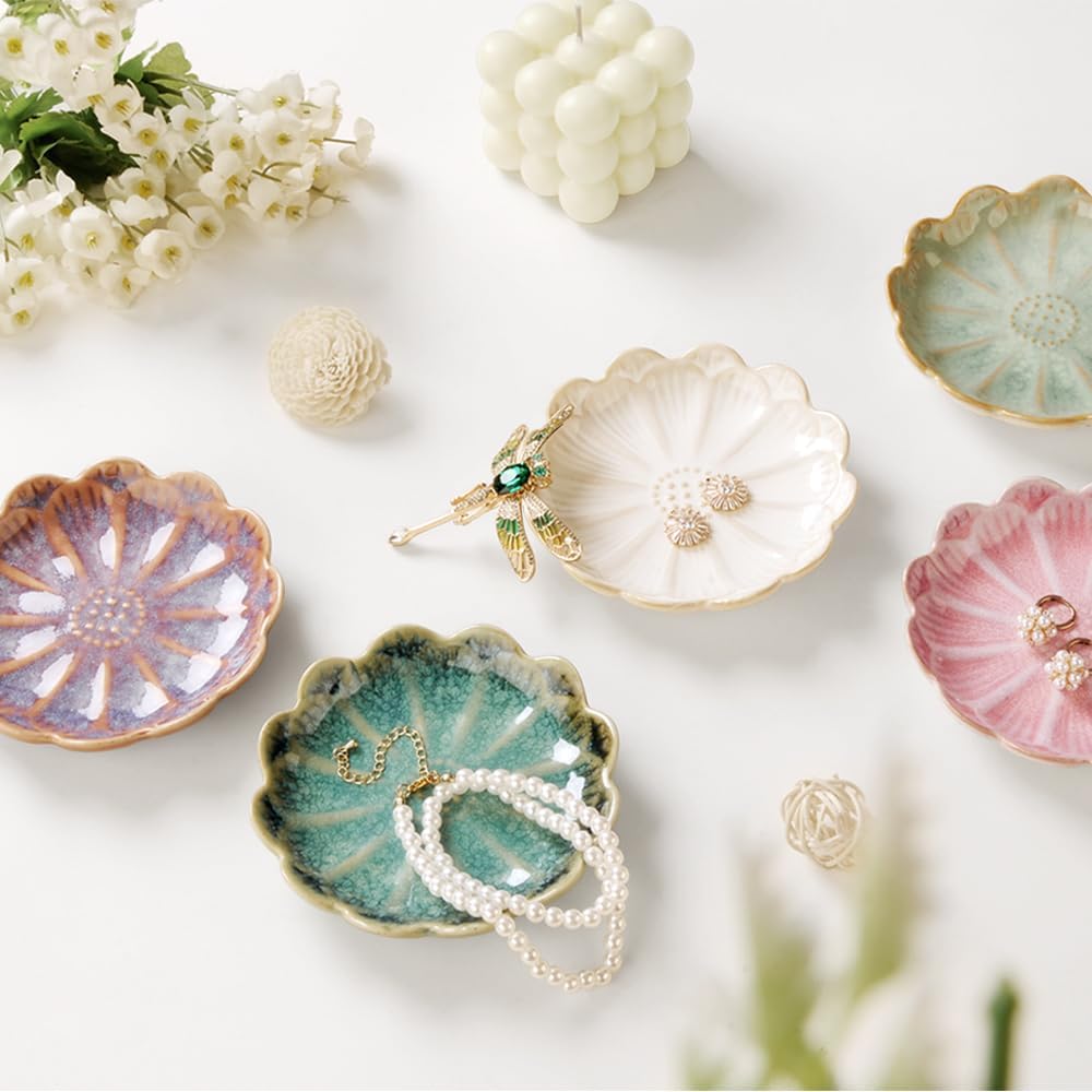 Lotus Leaf Shape Decorative Ring Tray, Small Key Bowl, Ceramic Trinket Tray Jewelry Dish Organizing Necklace Earrings, Home Decoration for Mom Best Friend Sister, Pink.