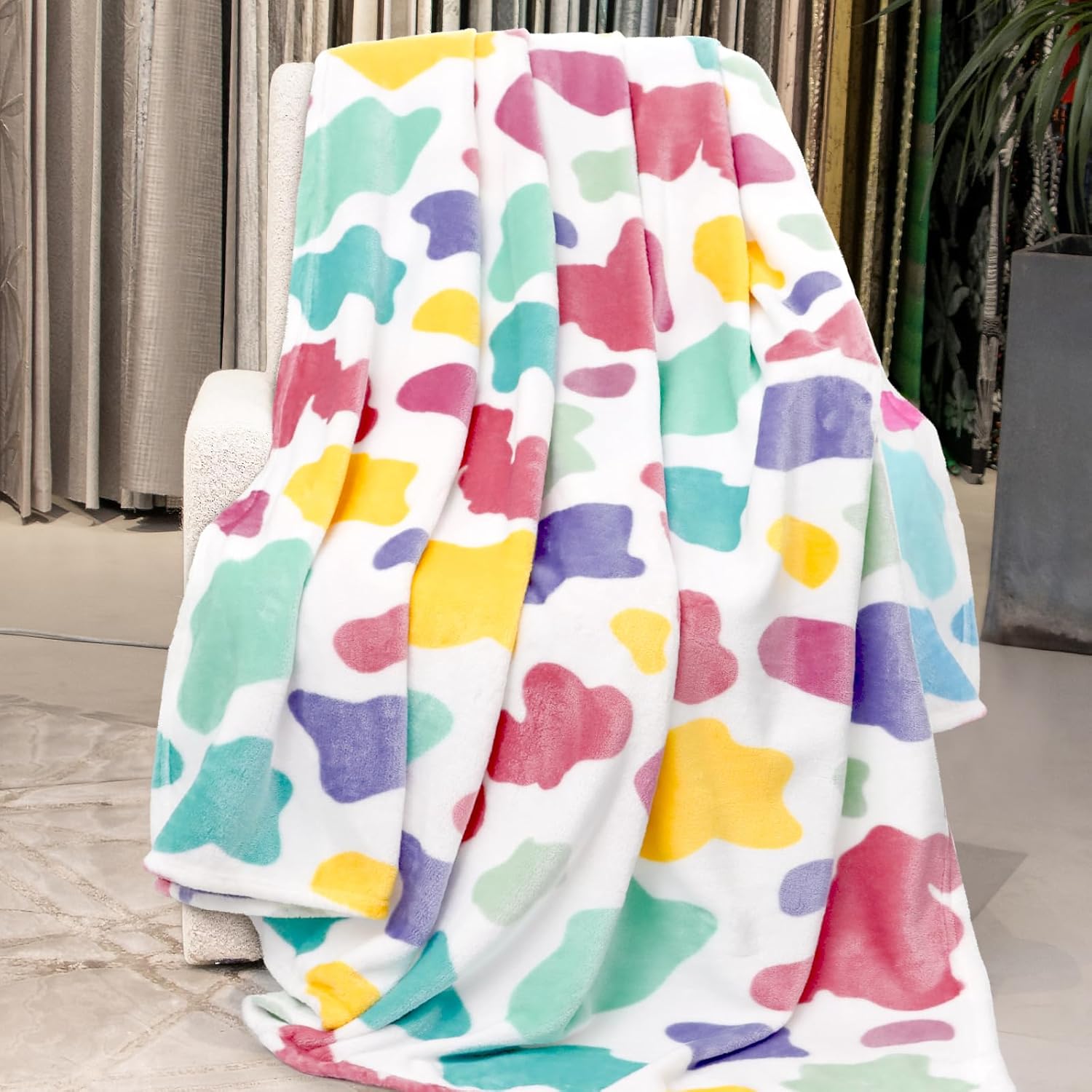 Blue Throw Blanket Soft Fleece Blankets Cyan Blue Lightweight Fuzzy Blanket Gifts Decor Stuff for Girls Women Teen Couch Bed