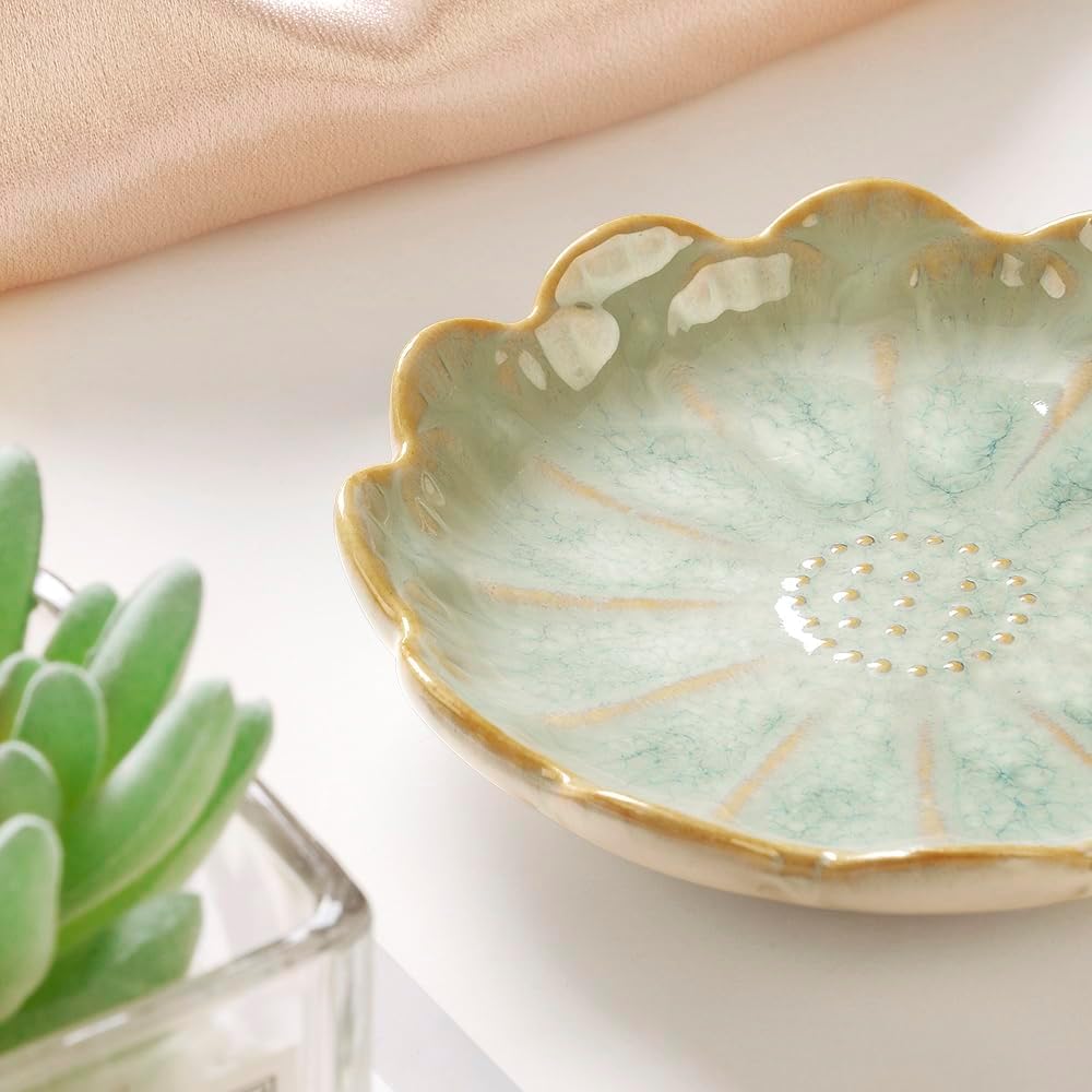 Lotus Leaf Shape Decorative Ring Tray, Small Key Bowl, Ceramic Trinket Tray Jewelry Dish Organizing Necklace Earrings, Home Decoration for Mom Best Friend Sister, Pink.