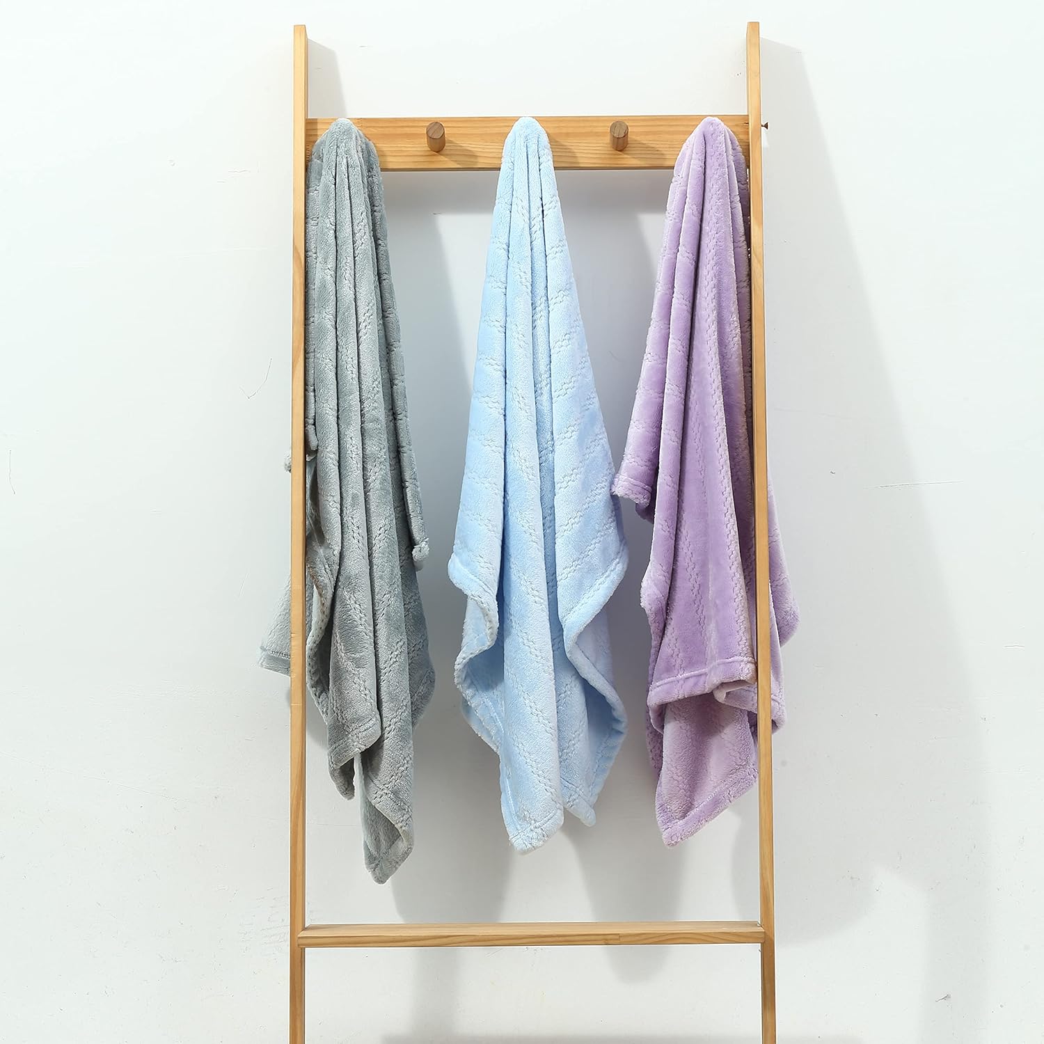 CREVENT Minky Baby Blanket for Girls Boys, Soft Plush Receiving Blanket for Newborns - 76x102cm (Animal)