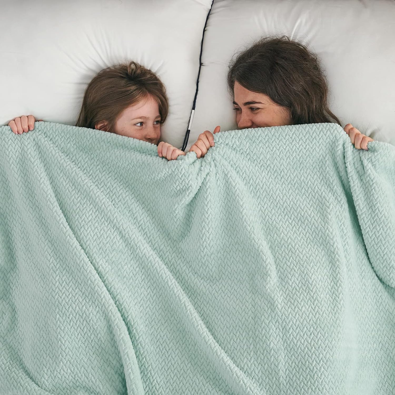 NEWCOSPLAY Super Soft Throw Blanket Deep Purple Rainbow Premium Silky Flannel Fleece Leaves Pattern Lightweight Bed Blanket All Season Use (Deep Purple Rainbow, Throw(50x60))