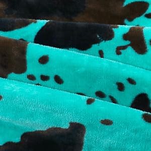 Blue Throw Blanket Soft Fleece Blankets Cyan Blue Lightweight Fuzzy Blanket Gifts Decor Stuff for Girls Women Teen Couch Bed