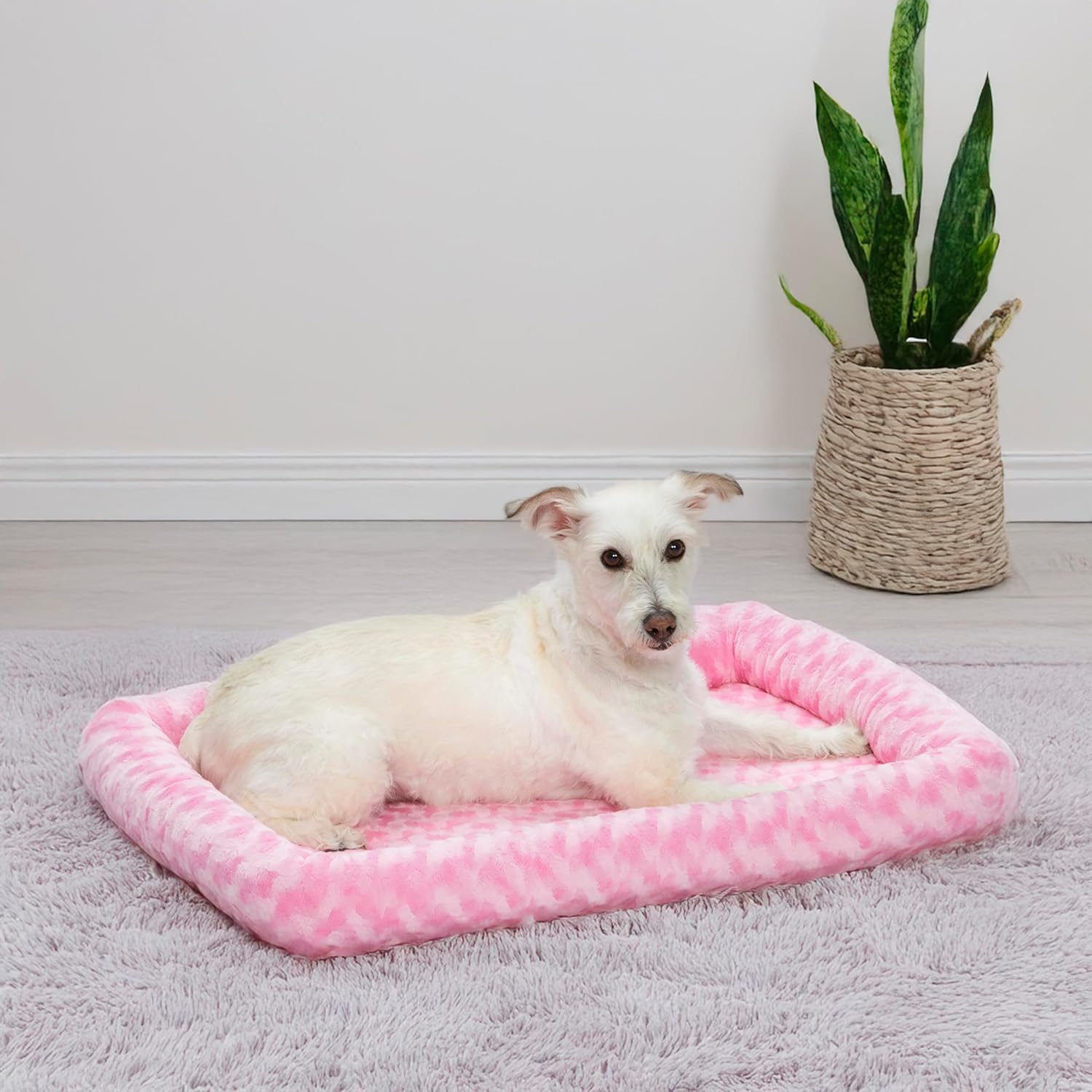 18L-Inch White Fleece Dog or Cat Bed with Comfortable Bolster, Ideal for Toy Dog Breeds & Fits an 18-Inch Crate, Easy Maintenance Machine Wash & Dry