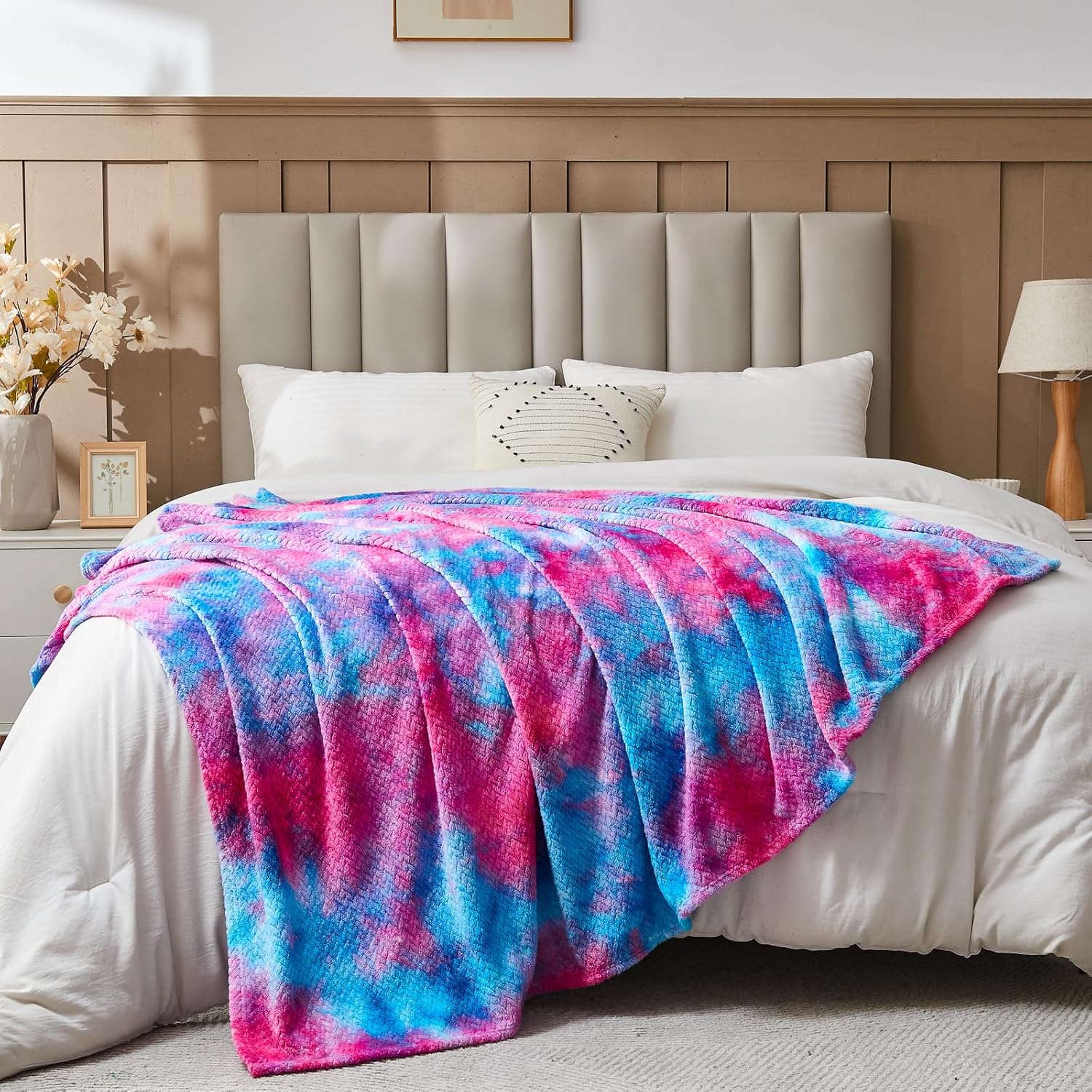 NEWCOSPLAY Super Soft Throw Blanket Deep Purple Rainbow Premium Silky Flannel Fleece Leaves Pattern Lightweight Bed Blanket All Season Use (Deep Purple Rainbow, Throw(50x60))