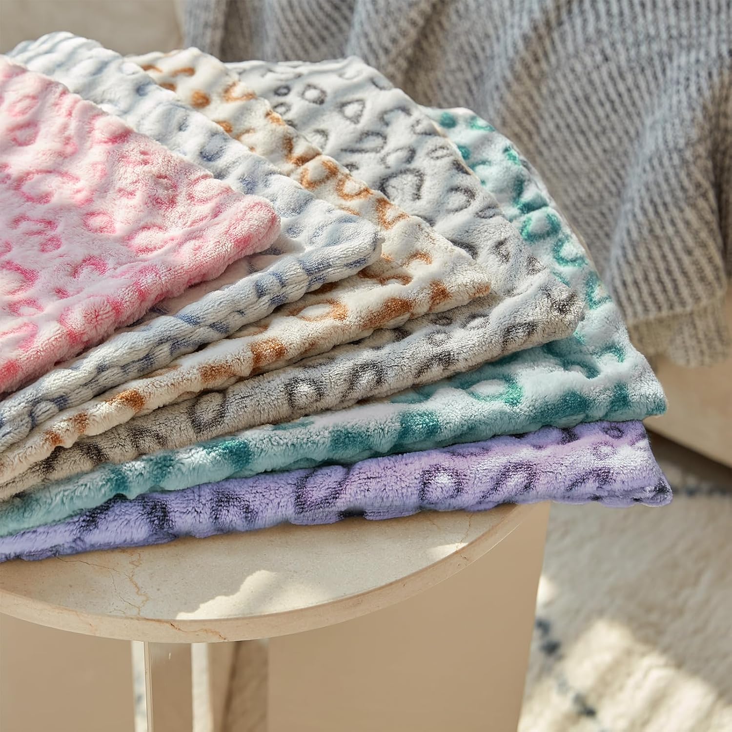 FY Fiber House Set of 2 Leopard Print Pillow Cover Cheetah Decorative Throw Pillow Covers Flannel Fleece Pillowcases for Couch Bed Sofa, 18 x 18 Inch, Pink