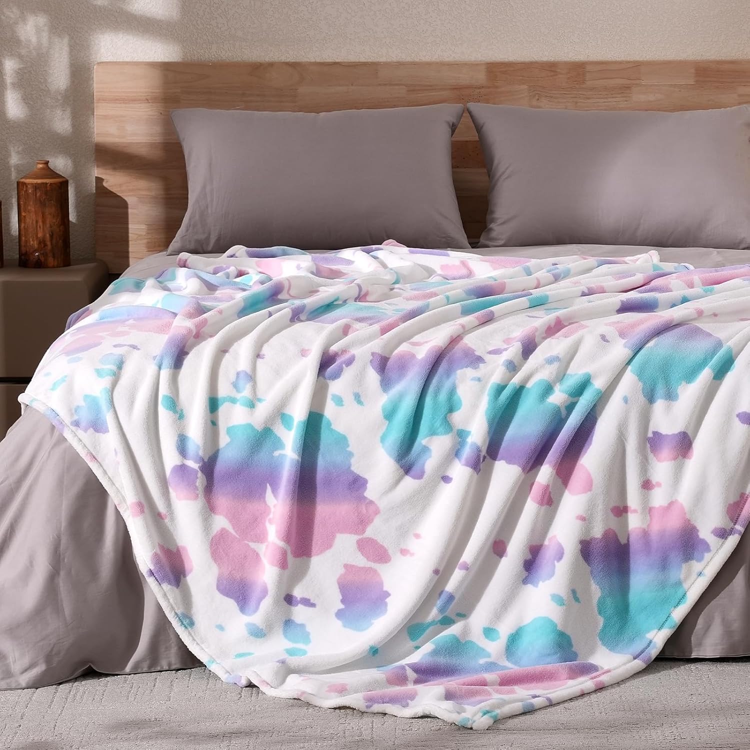 Cozy Bliss Cow Print Fuzzy Throw Blanket for Couch - Thick Soft Warm Non Shedding Fleece Blankets for Western Décor Room, for Kids, Women Men Girls, Teal Blue 50*60