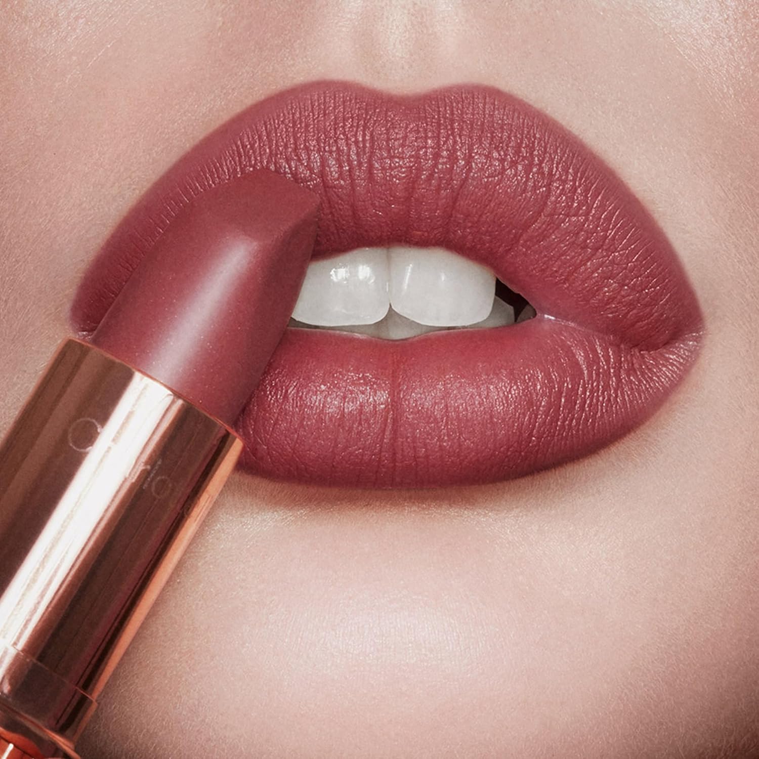 Charlotte Tilbury Matte Revolution Lipstick - Long Lasting, Matte Lipstick with Buildable Color & Lip-Loving Ingredients - Creamy, Easy to Blend Formula