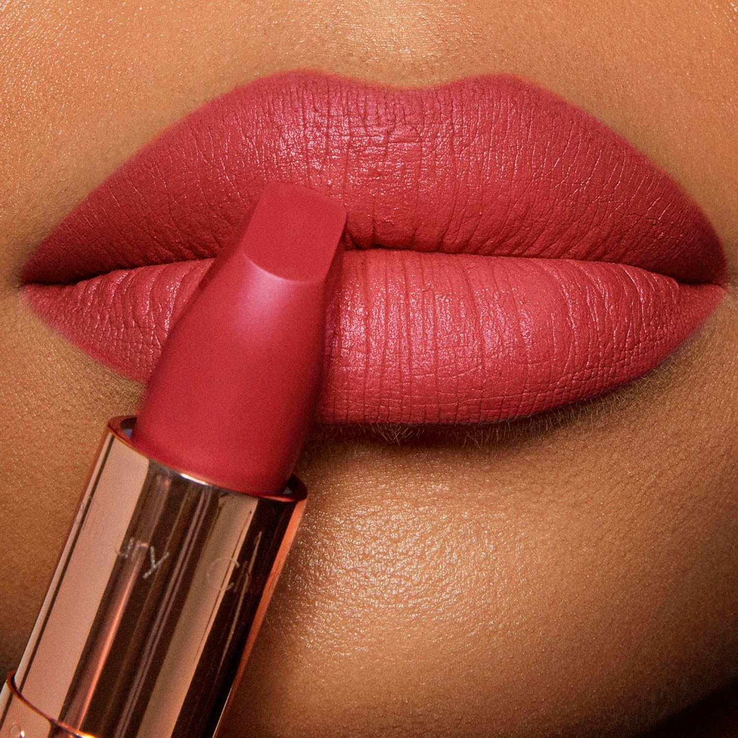 Charlotte Tilbury Matte Revolution Lipstick - Long Lasting, Matte Lipstick with Buildable Color & Lip-Loving Ingredients - Creamy, Easy to Blend Formula