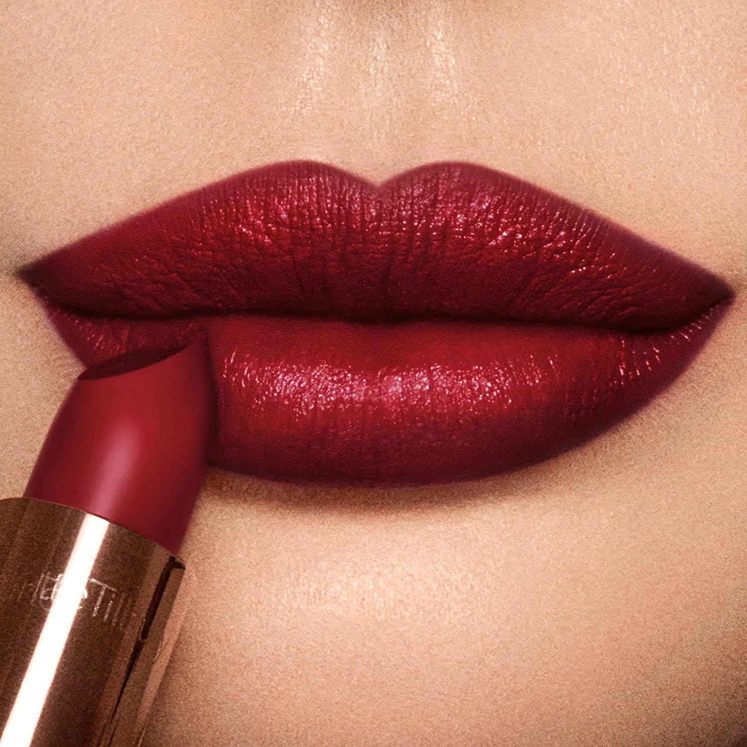 Charlotte Tilbury K.I.S.S.I.N.G Lipstick - Moisturizing & Hydrating Lipstick with Light-Diffusing Pigments for a Luminous Finish & Fuller-Looking Lips