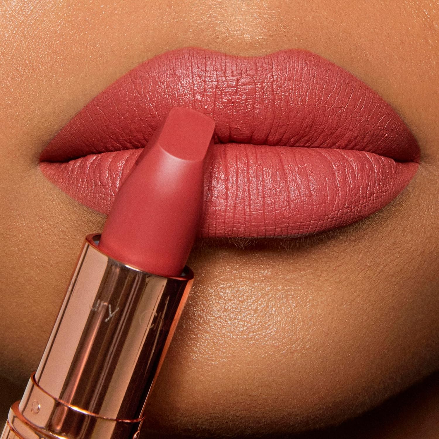 Charlotte Tilbury Matte Revolution Lipstick - Long Lasting, Matte Lipstick with Buildable Color & Lip-Loving Ingredients - Creamy, Easy to Blend Formula