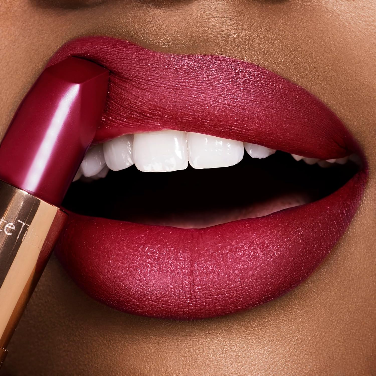 Charlotte Tilbury Matte Revolution Lipstick - Long Lasting, Matte Lipstick with Buildable Color & Lip-Loving Ingredients - Creamy, Easy to Blend Formula