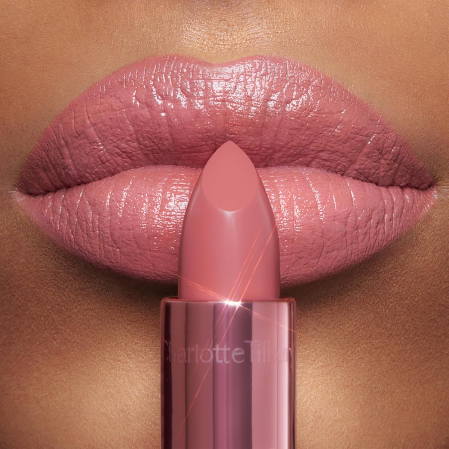 Charlotte Tilbury K.I.S.S.I.N.G Lipstick - Moisturizing & Hydrating Lipstick with Light-Diffusing Pigments for a Luminous Finish & Fuller-Looking Lips