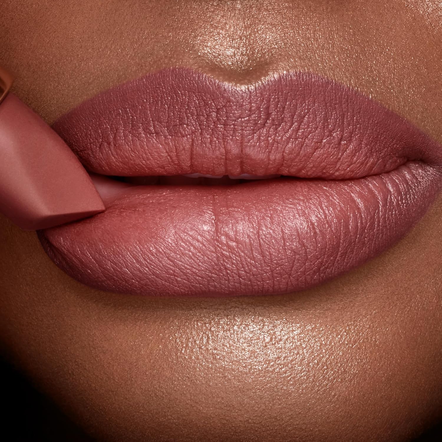 Charlotte Tilbury Matte Revolution Lipstick - Long Lasting, Matte Lipstick with Buildable Color & Lip-Loving Ingredients - Creamy, Easy to Blend Formula