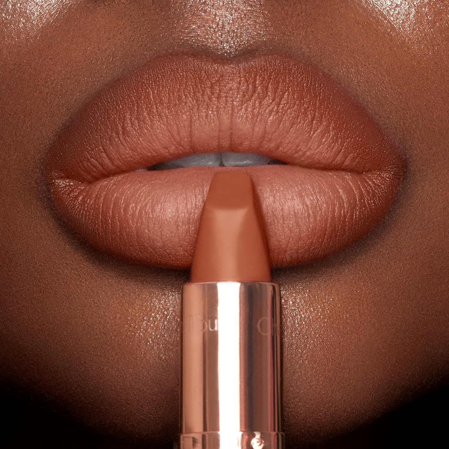 Charlotte Tilbury Matte Revolution Lipstick - Long Lasting, Matte Lipstick with Buildable Color & Lip-Loving Ingredients - Creamy, Easy to Blend Formula