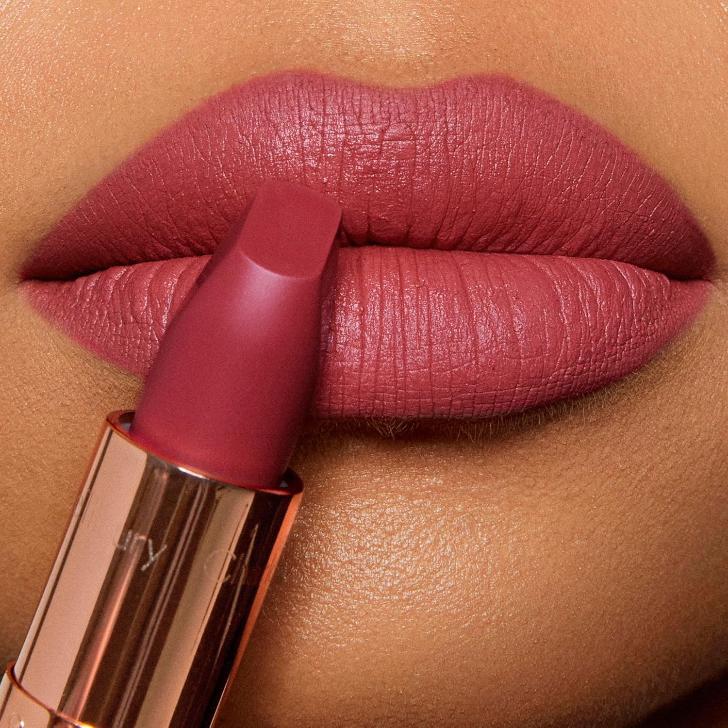 Charlotte Tilbury Matte Revolution Lipstick - Long Lasting, Matte Lipstick with Buildable Color & Lip-Loving Ingredients - Creamy, Easy to Blend Formula
