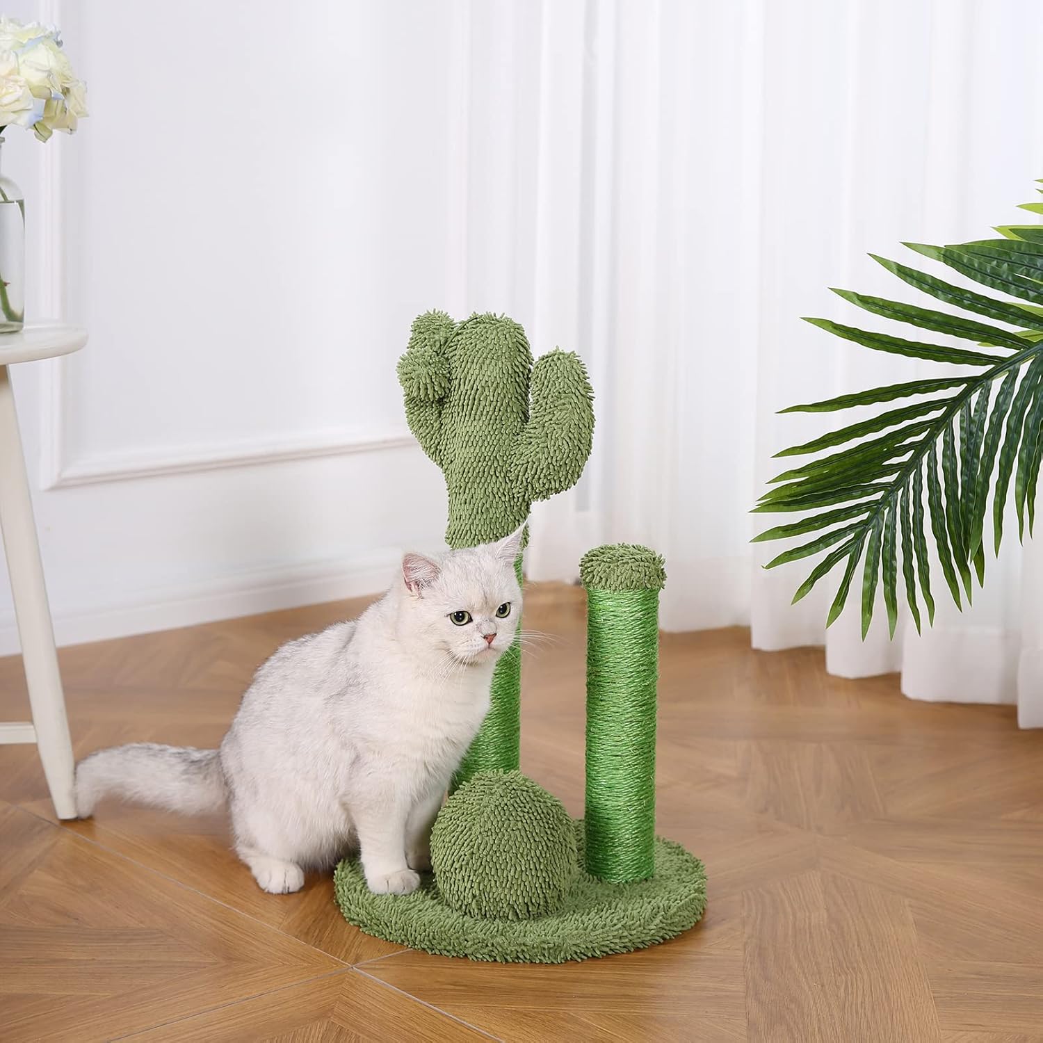 Amazon Basics Cat Scratcher - Indoor Cactus Single Cat & Kittens Scratching Post with Dangling Ball, Medium (25.6H) - Green
