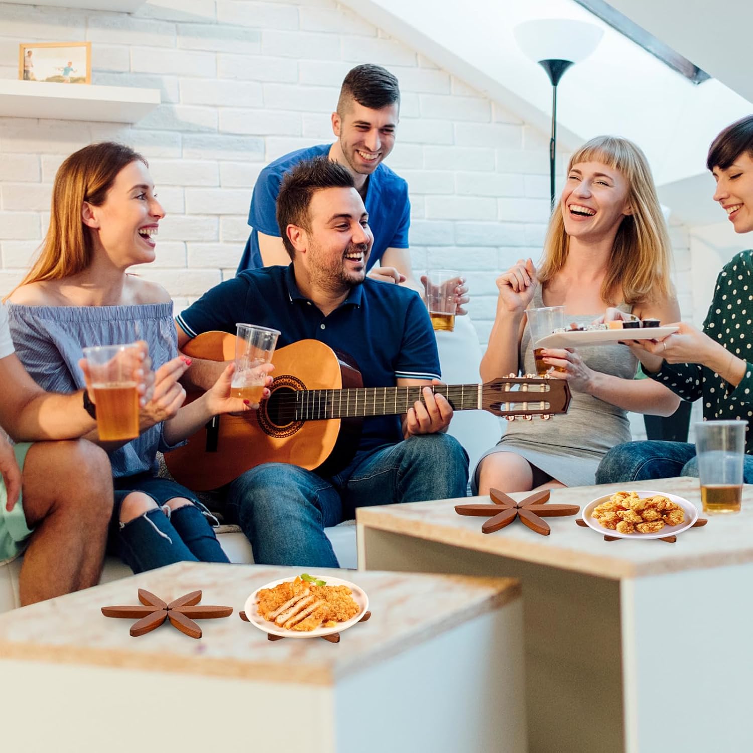 Vertdens Wooden Trivets for Hot Dishes， Hot Dish Coaster with Tree-Shaped Wood Collapsible Hot Pad Trivet Tree for Restaurant，4 Wooden Trivet + 1 Stand（Walnut Wood）