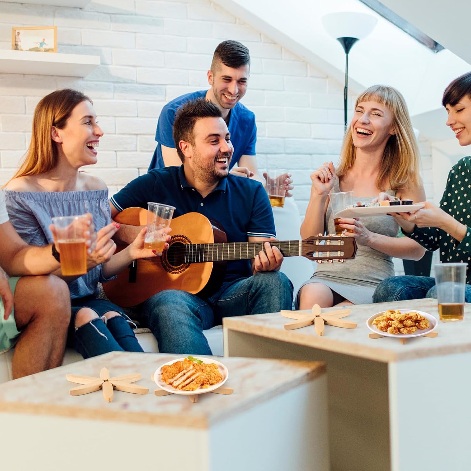 Vertdens Wooden Trivets for Hot Dishes， Hot Dish Coaster with Tree-Shaped Wood Collapsible Hot Pad Trivet Tree for Restaurant，4 Wooden Trivet + 1 Stand（Walnut Wood）