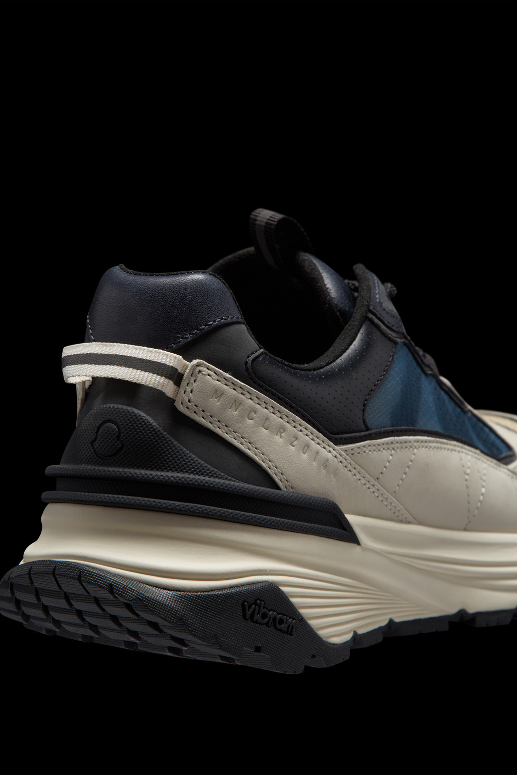 Lite Runner Low Top Sneakers