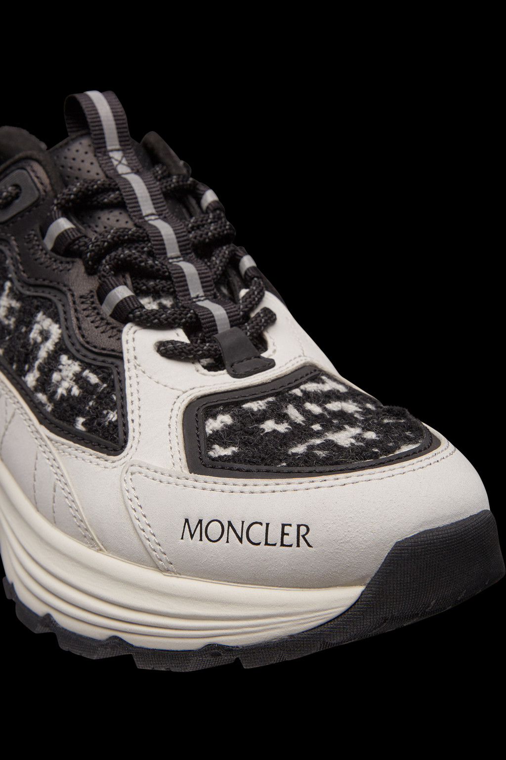 Lite Runner Sneakers