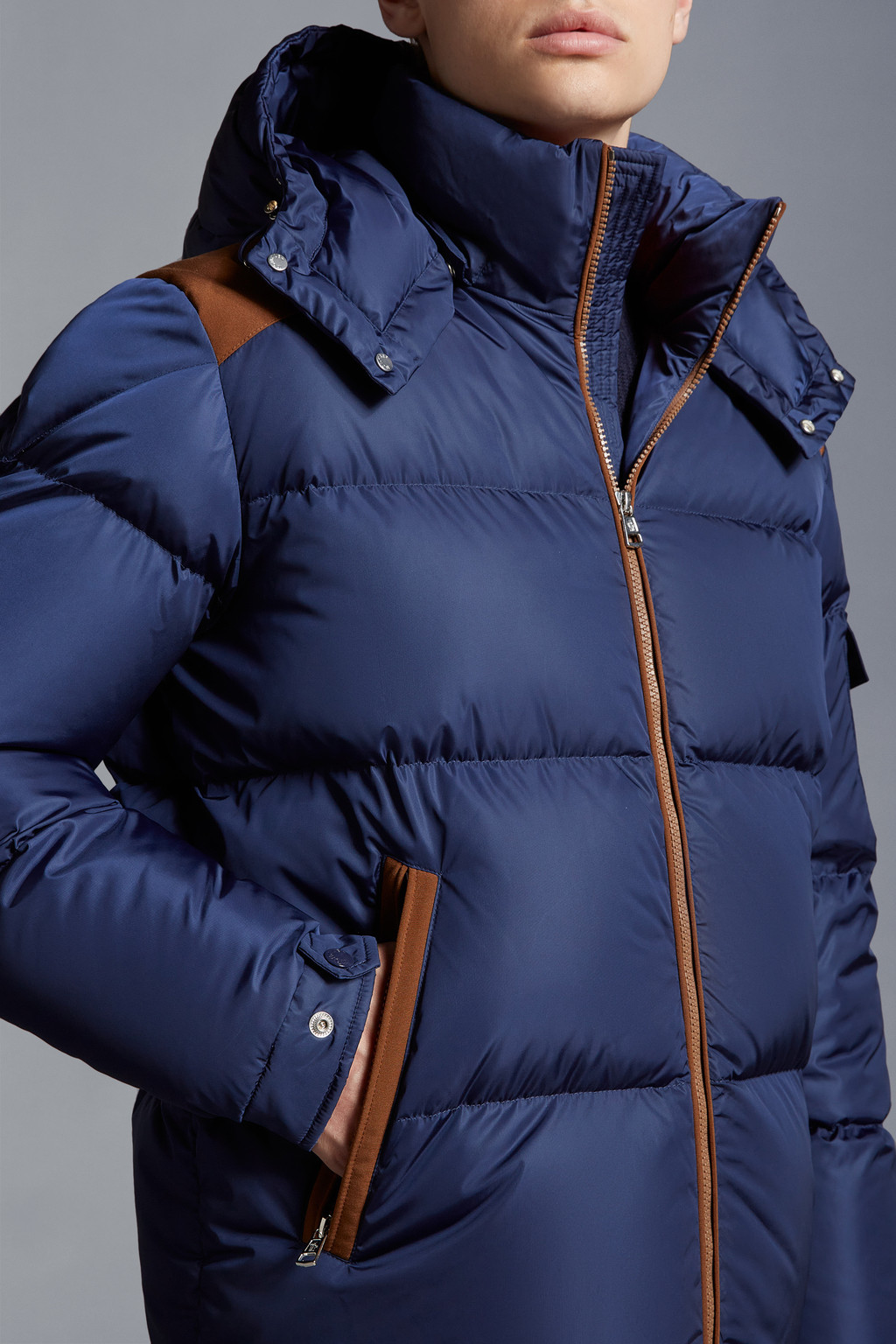 Kitinen Short Down Jacket