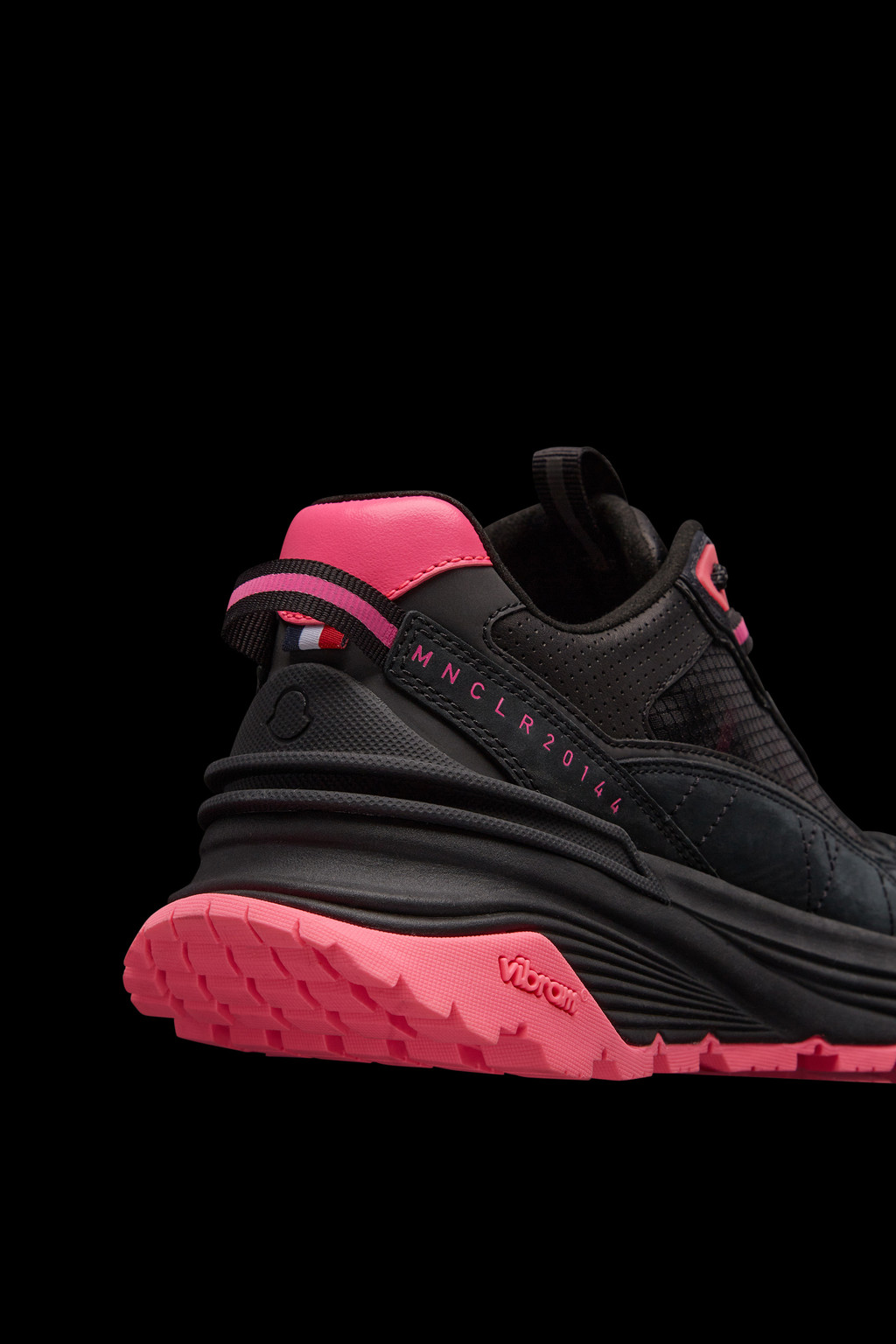 Lite Runner Low Top Sneakers