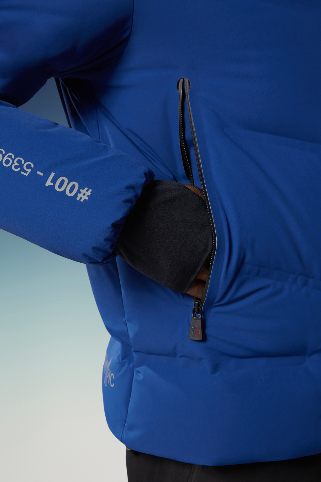 Arcesaz Short Down Jacket