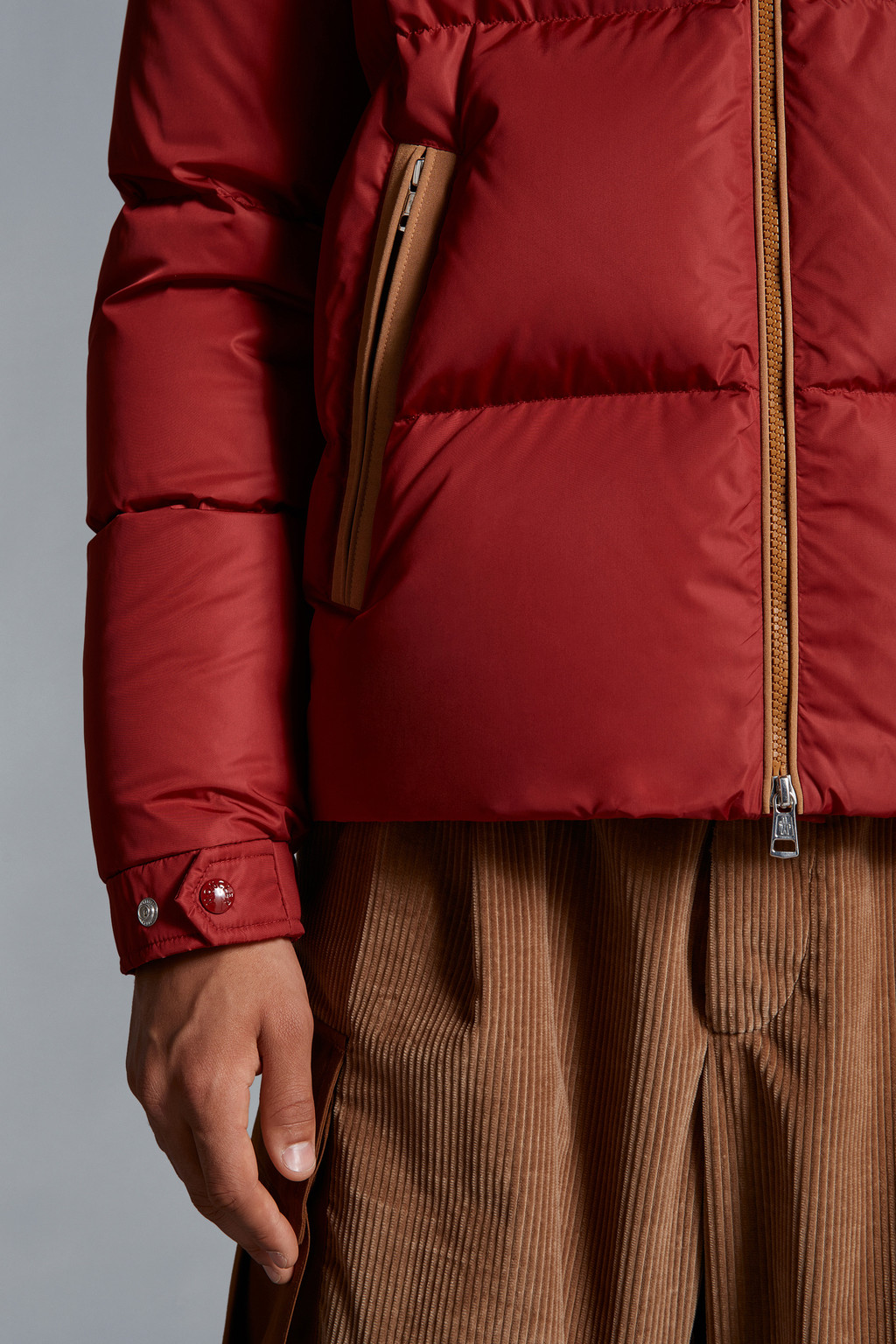 Kitinen Short Down Jacket