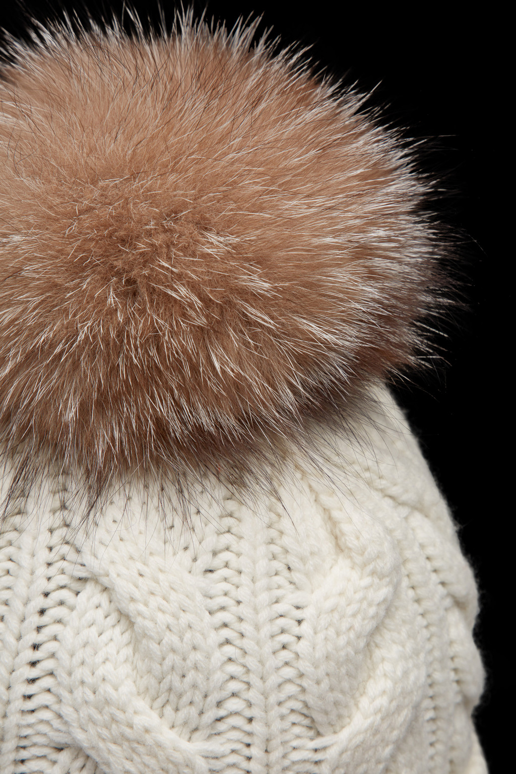 Beanie whith Pom Pom