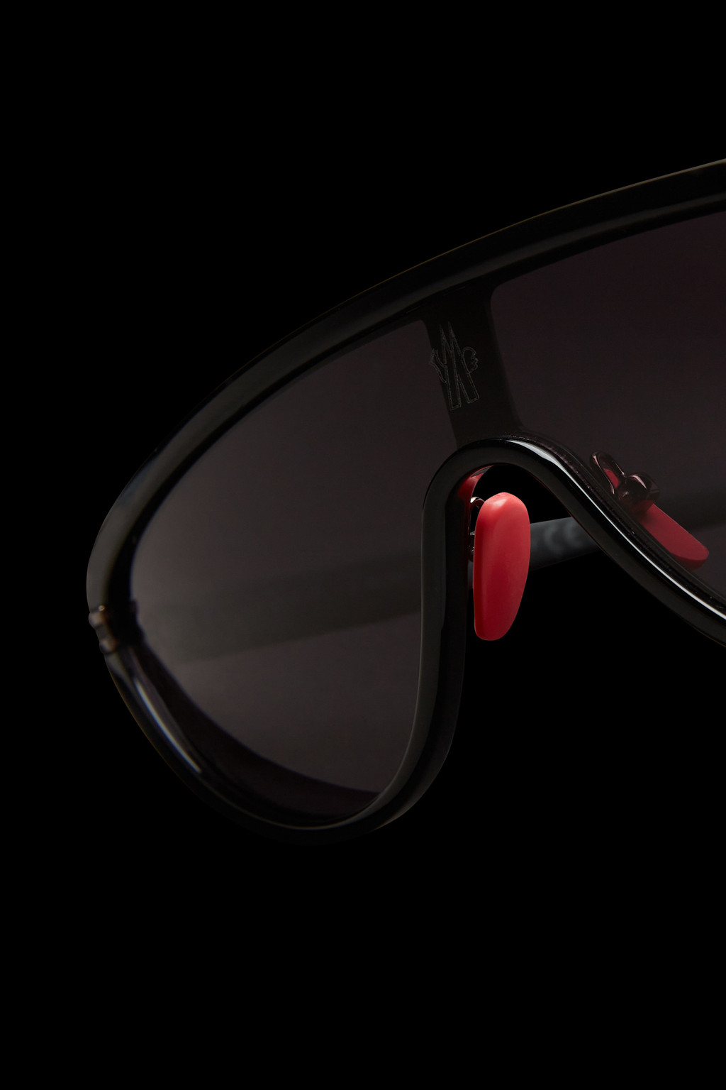Vitesse Shield Sunglasses