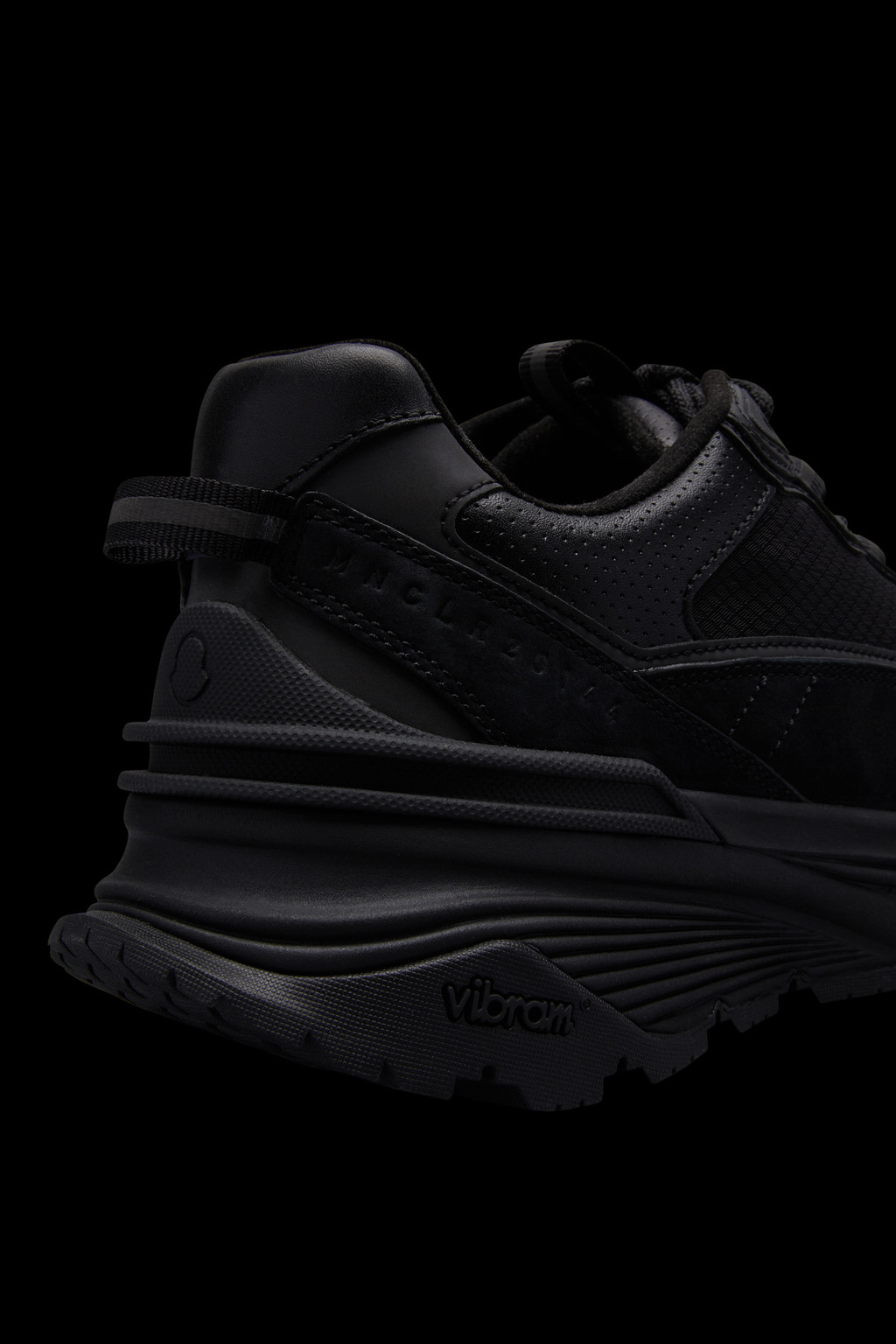 Lite Runner Low Top Sneakers