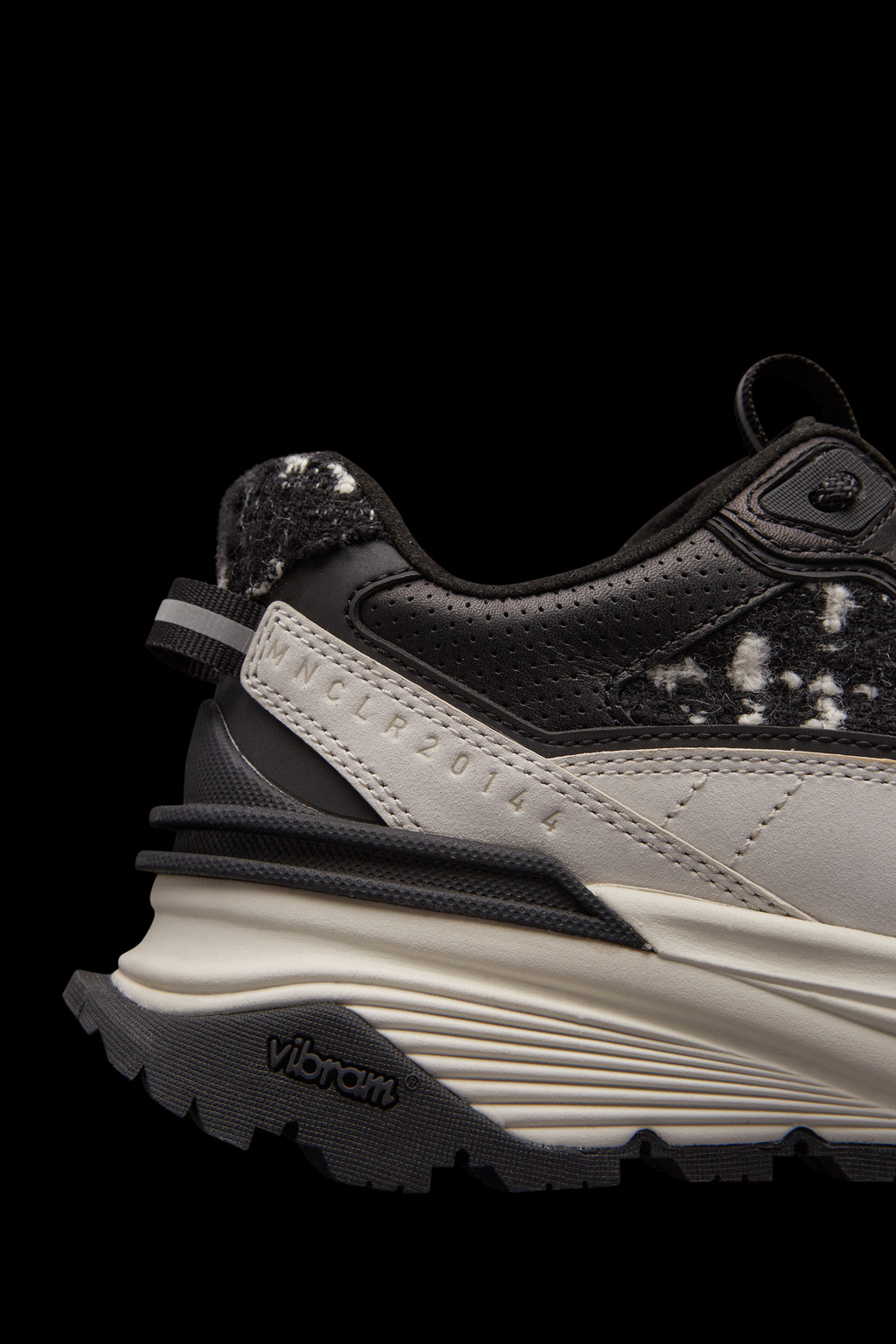 Lite Runner Sneakers