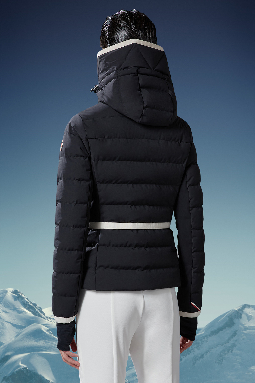 Lamoura Short Down Jacket