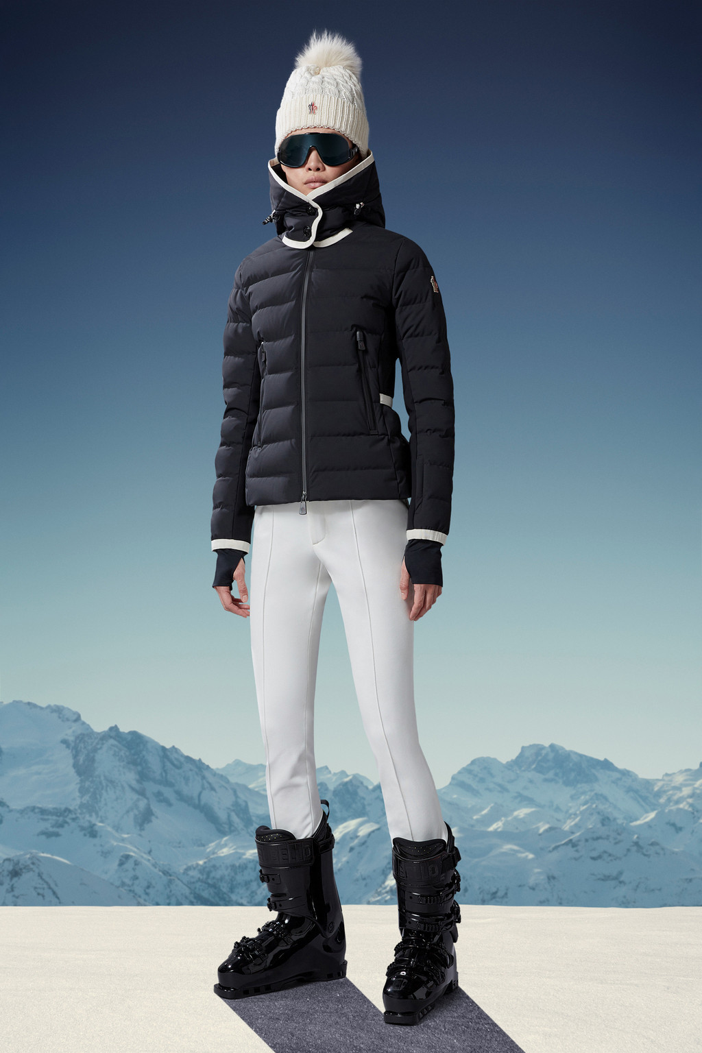 Lamoura Short Down Jacket
