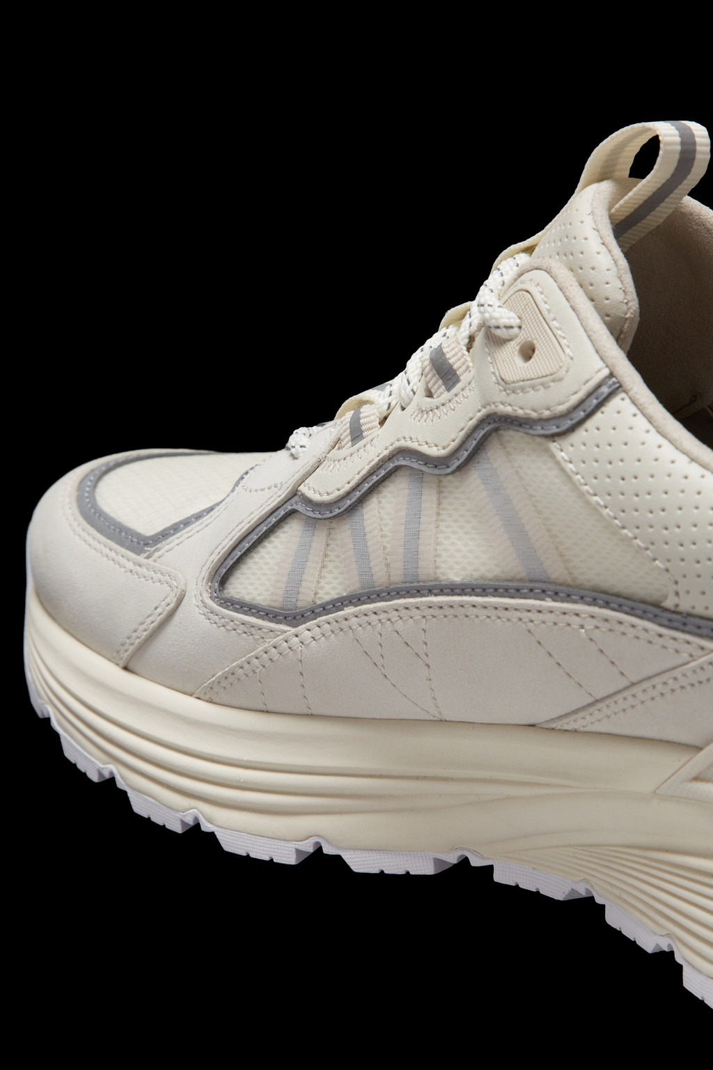 Lite Runner Low Top Sneakers