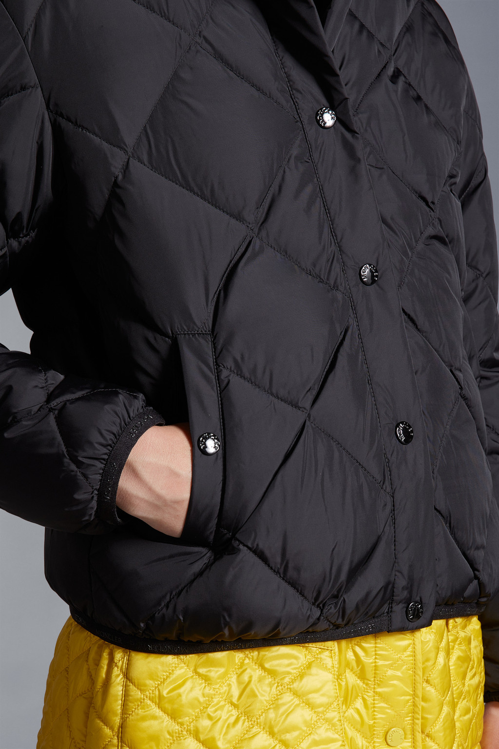 Arvouin Short Down Jacket